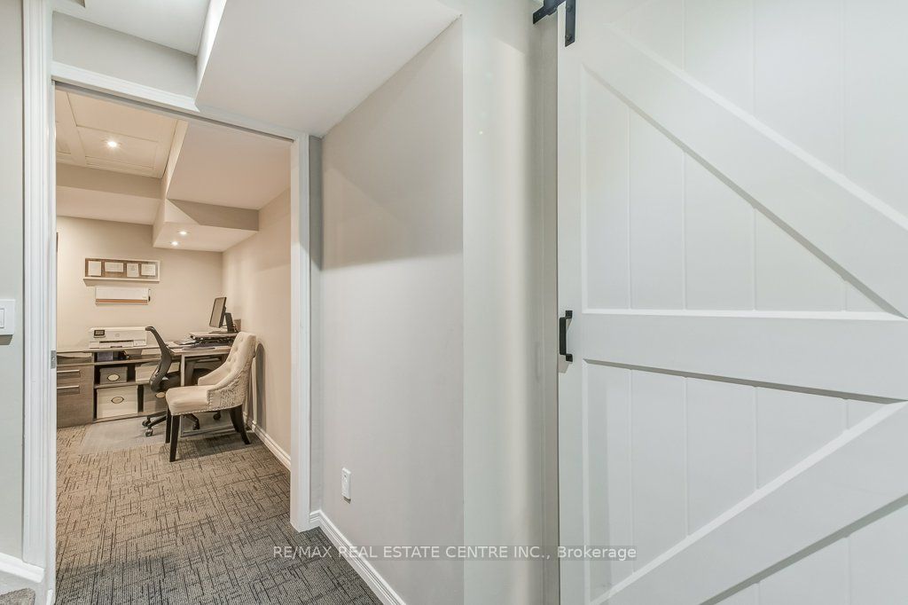 20 Benadir Avenue Property Photo 40