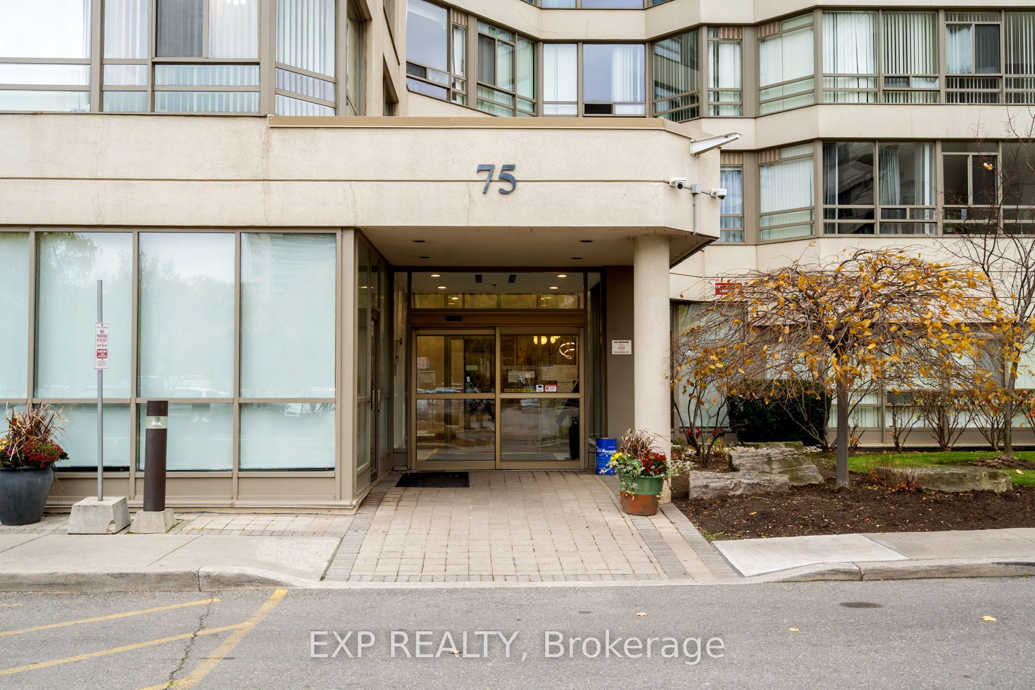 75 King St E Property Photo 5