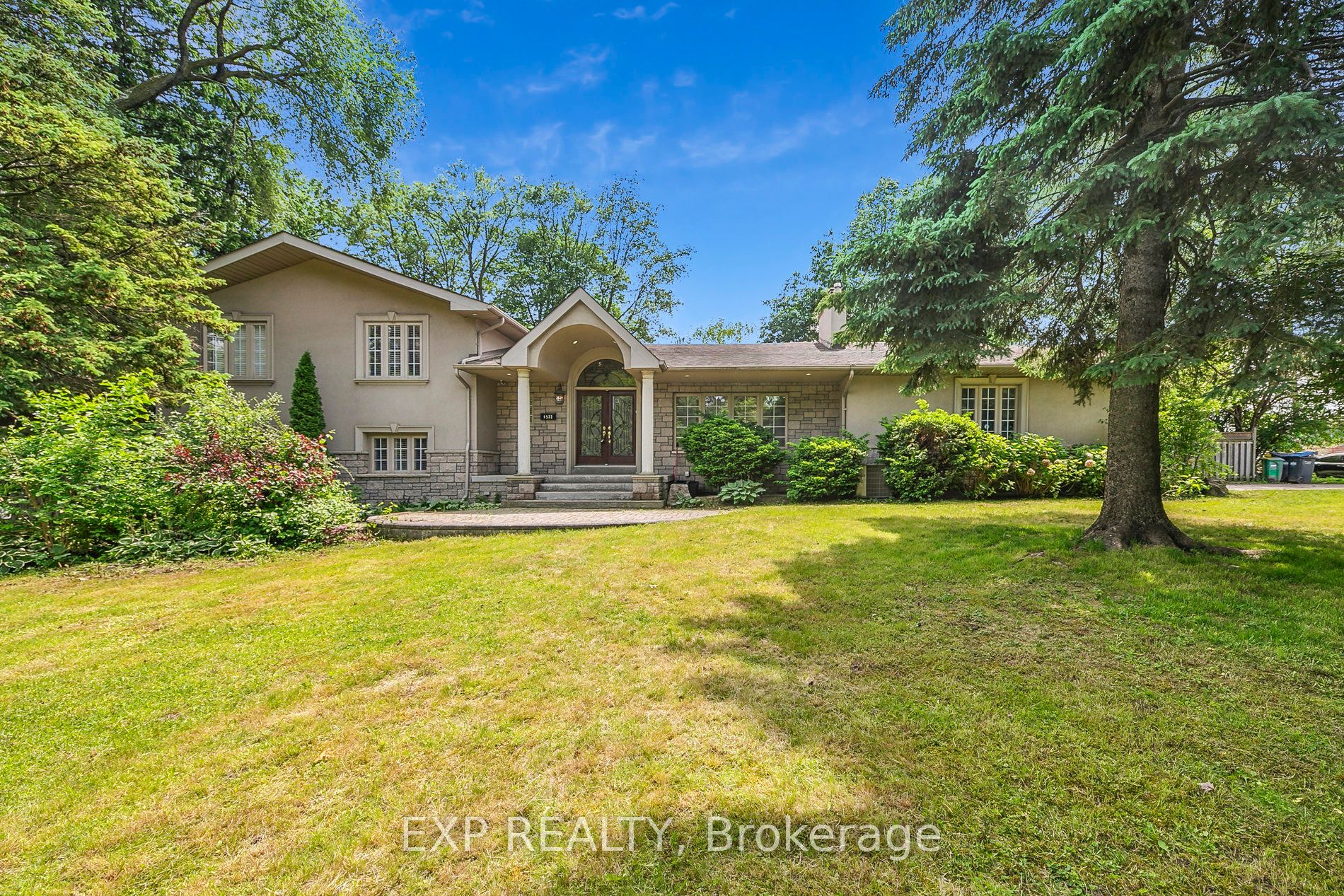 1572 Knareswood Dr Property Photo 1