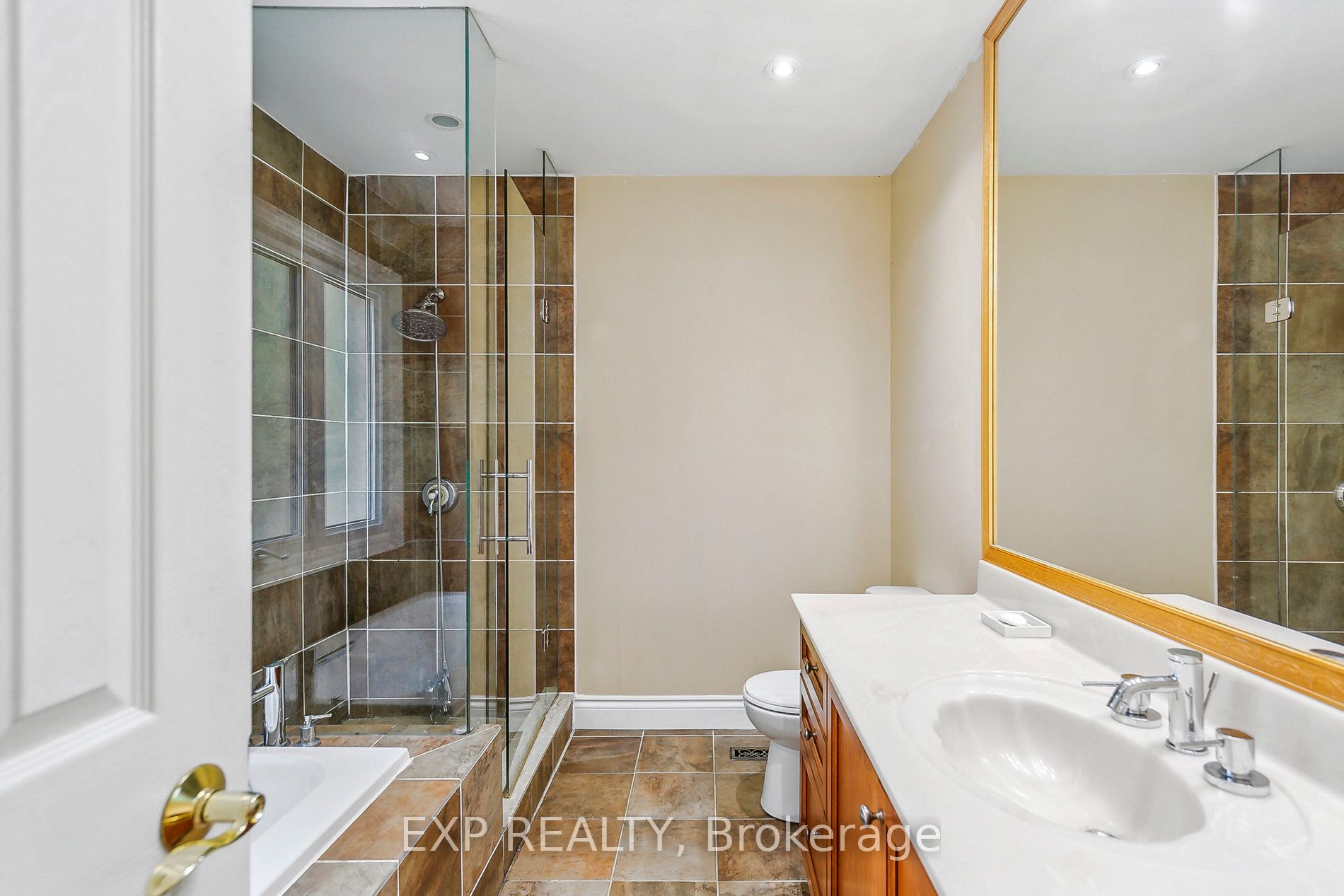 1572 Knareswood Dr Property Photo 29