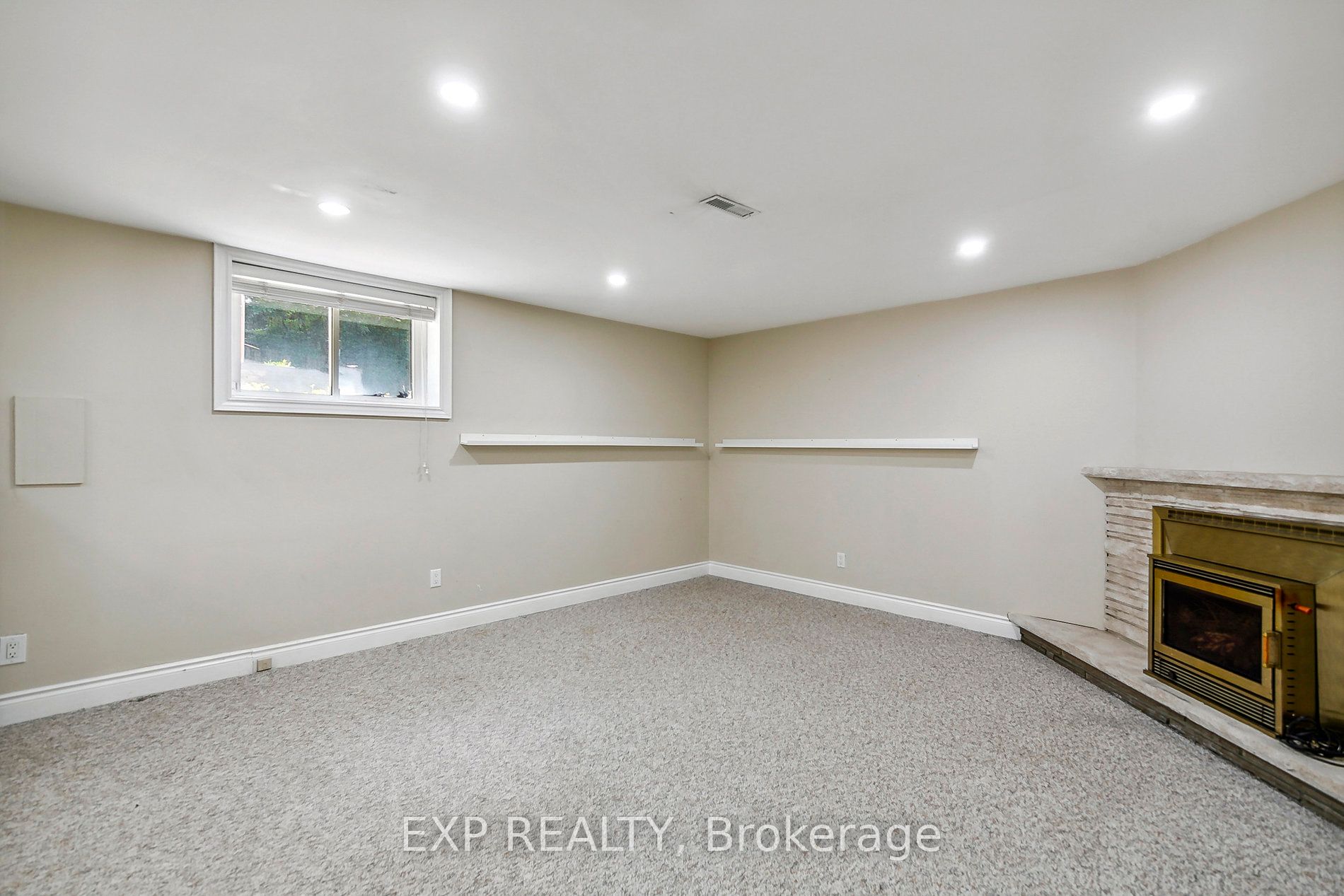 1572 Knareswood Dr Property Photo 35