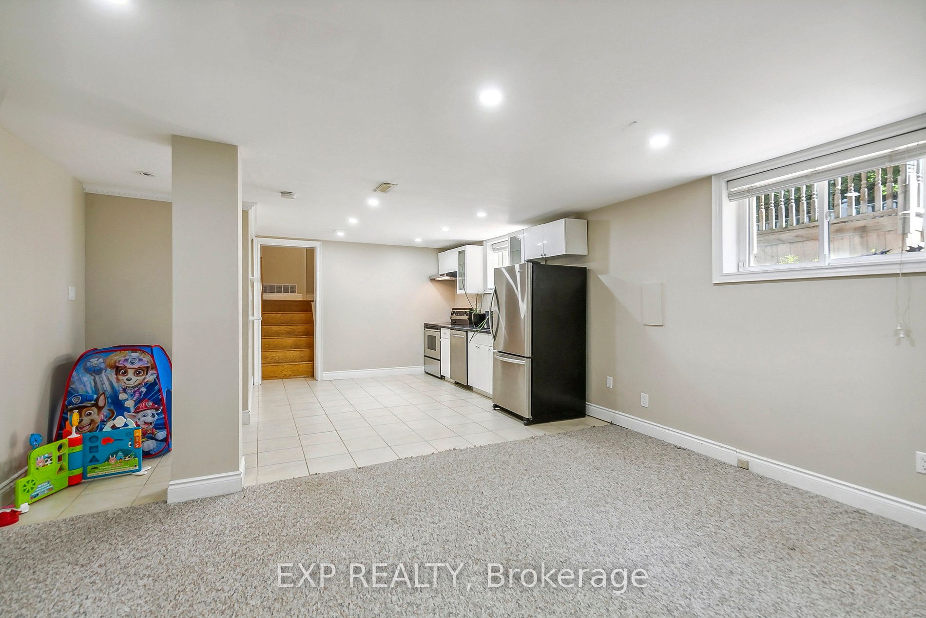 1572 Knareswood Dr Property Photo 37