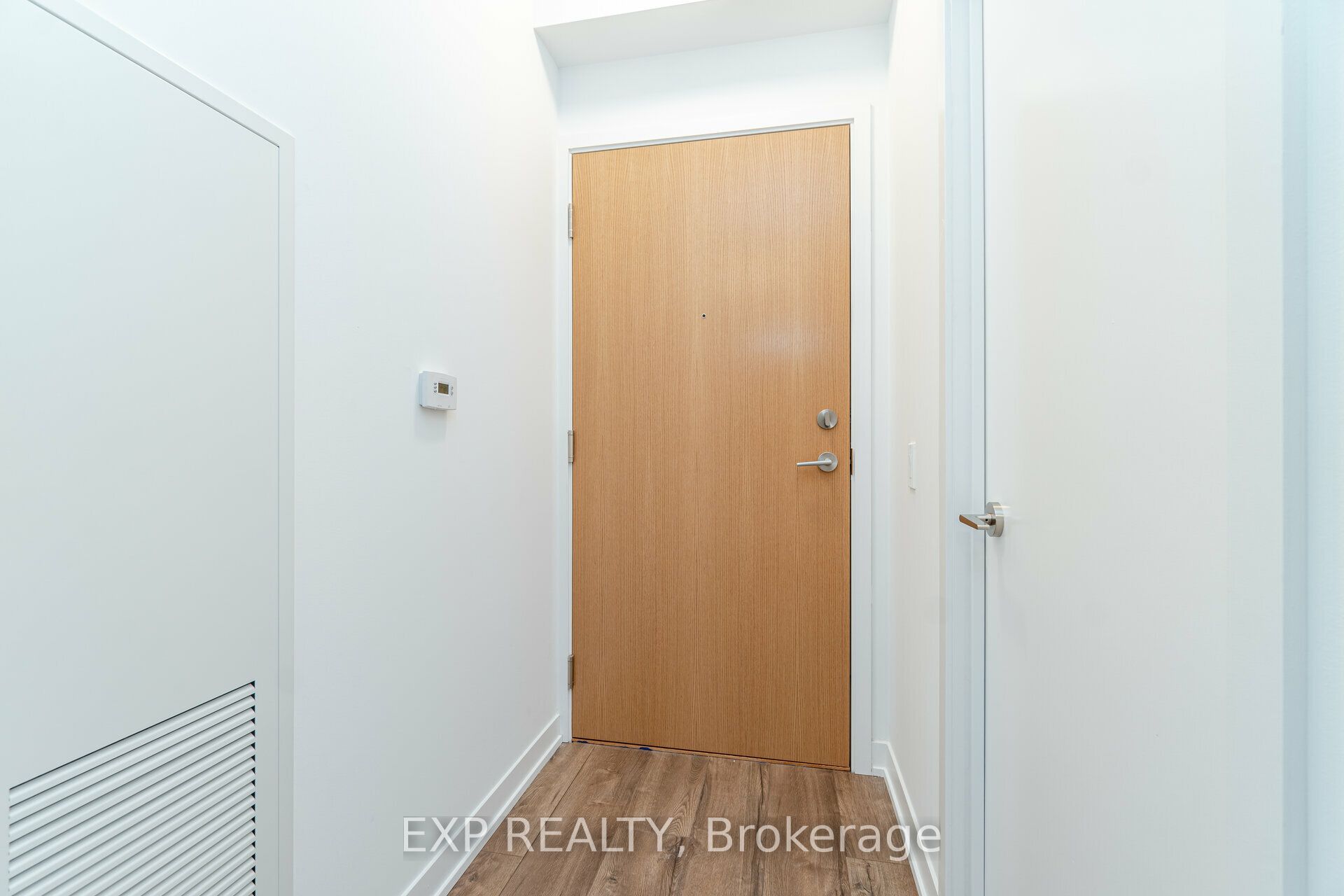 #218 - 1787 St Clair Avenue Property Photo 4