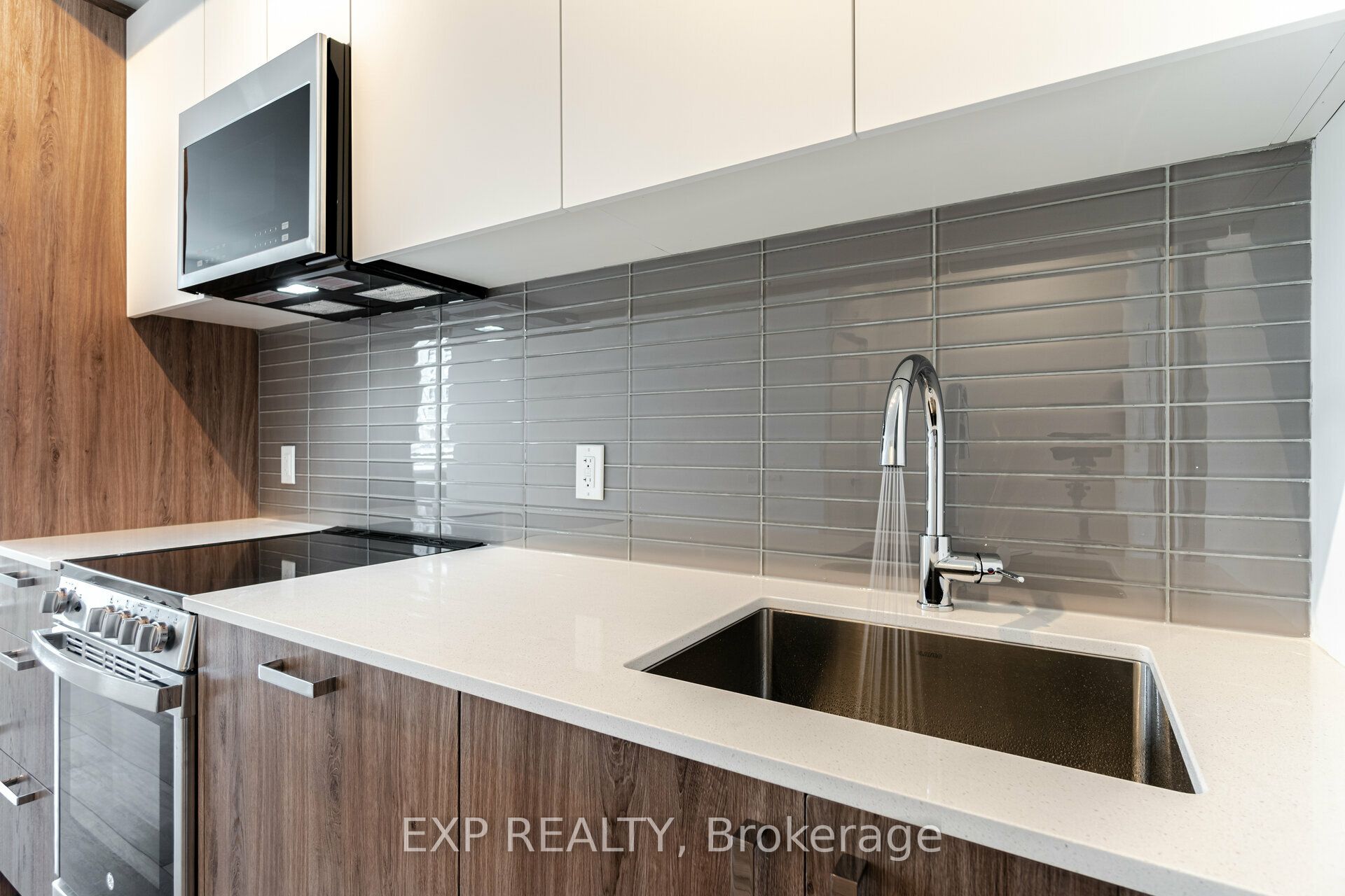#218 - 1787 St Clair Avenue Property Photo 8