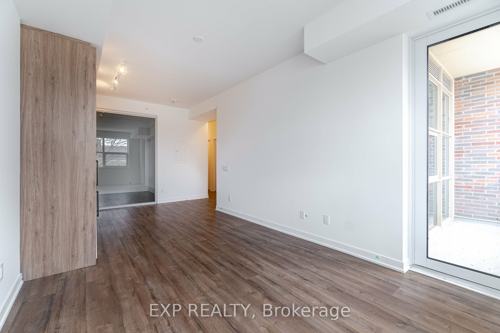 #218 - 1787 St Clair Avenue Property Photo 15