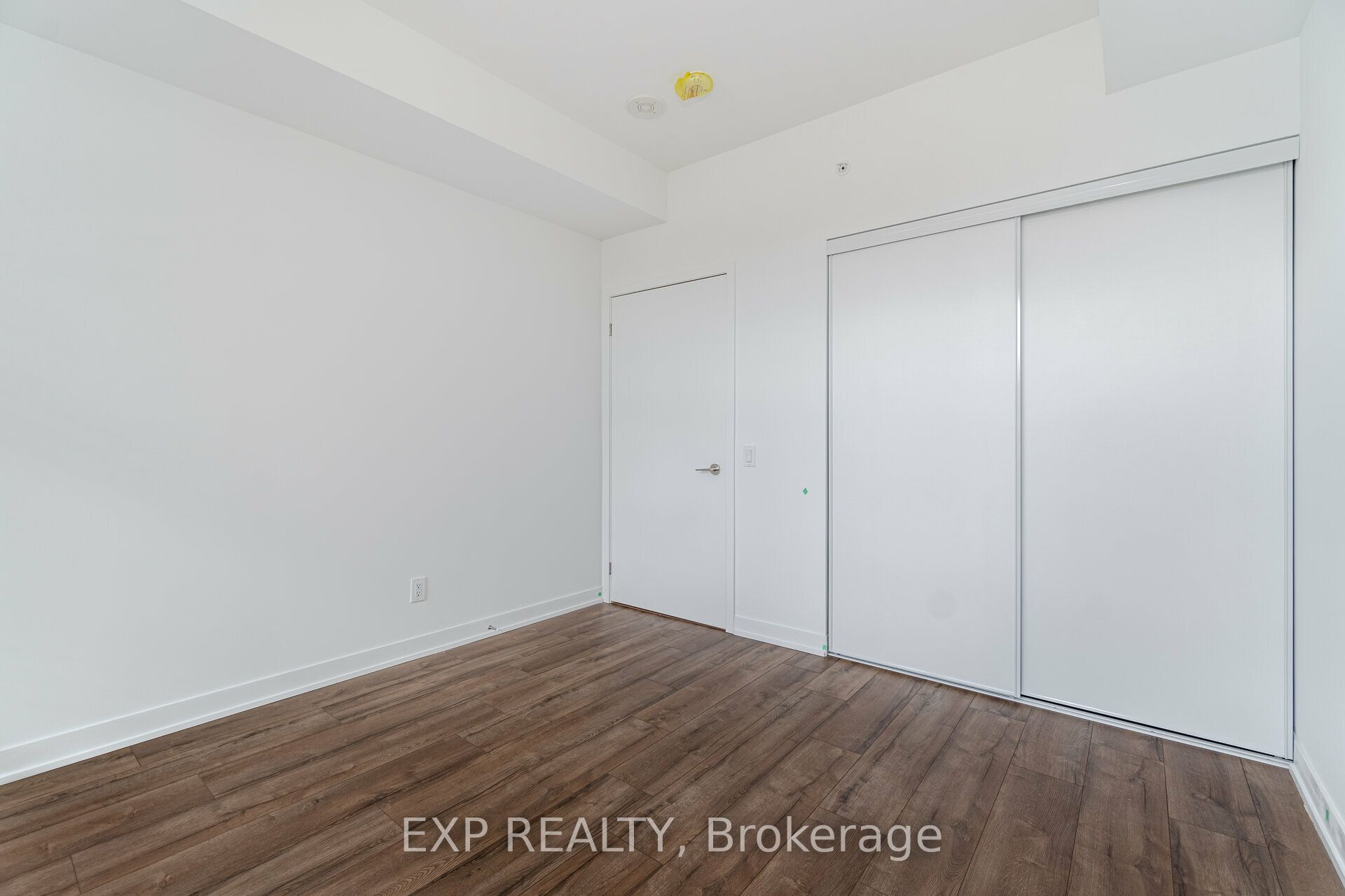 #218 - 1787 St Clair Avenue Property Photo 18