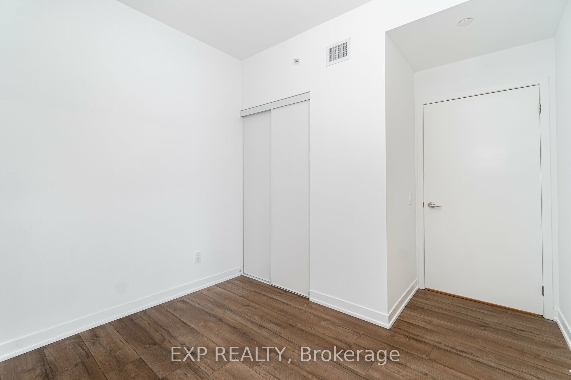 #218 - 1787 St Clair Avenue Property Photo 21