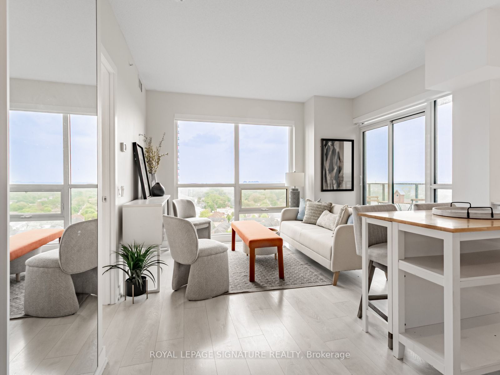 #1802 - 2220 Lakeshore Boulevard Property Photo 8