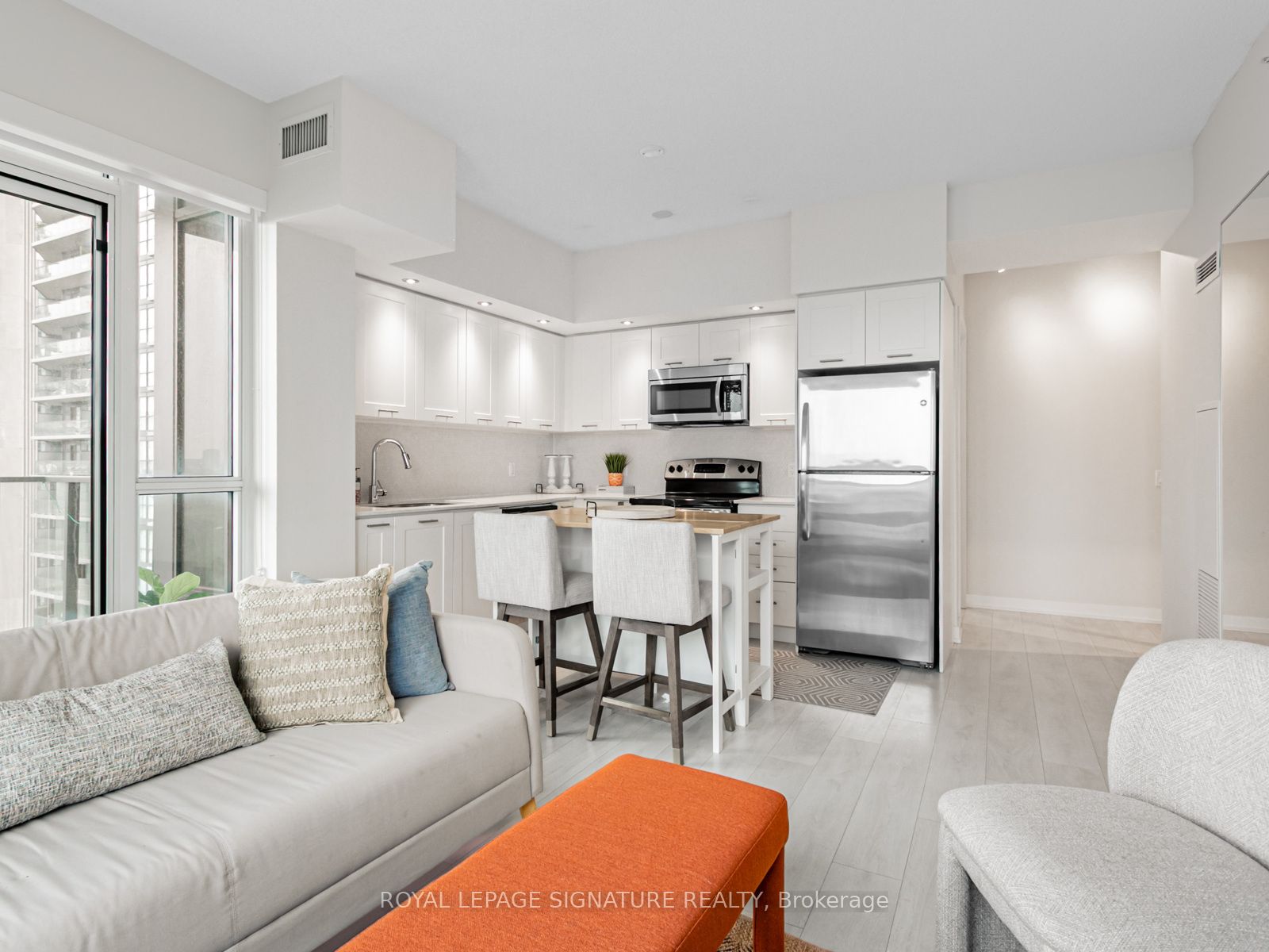 #1802 - 2220 Lakeshore Boulevard Property Photo 10
