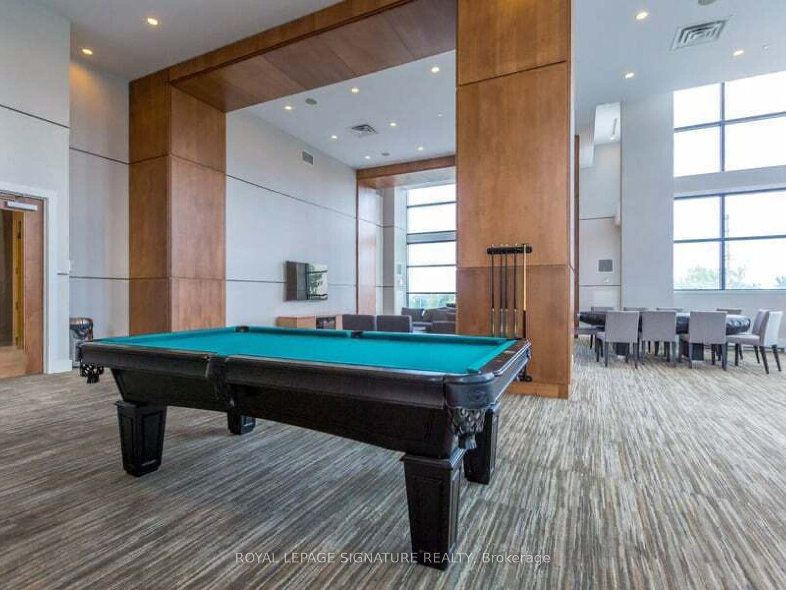 #1802 - 2220 Lakeshore Boulevard Property Photo 26