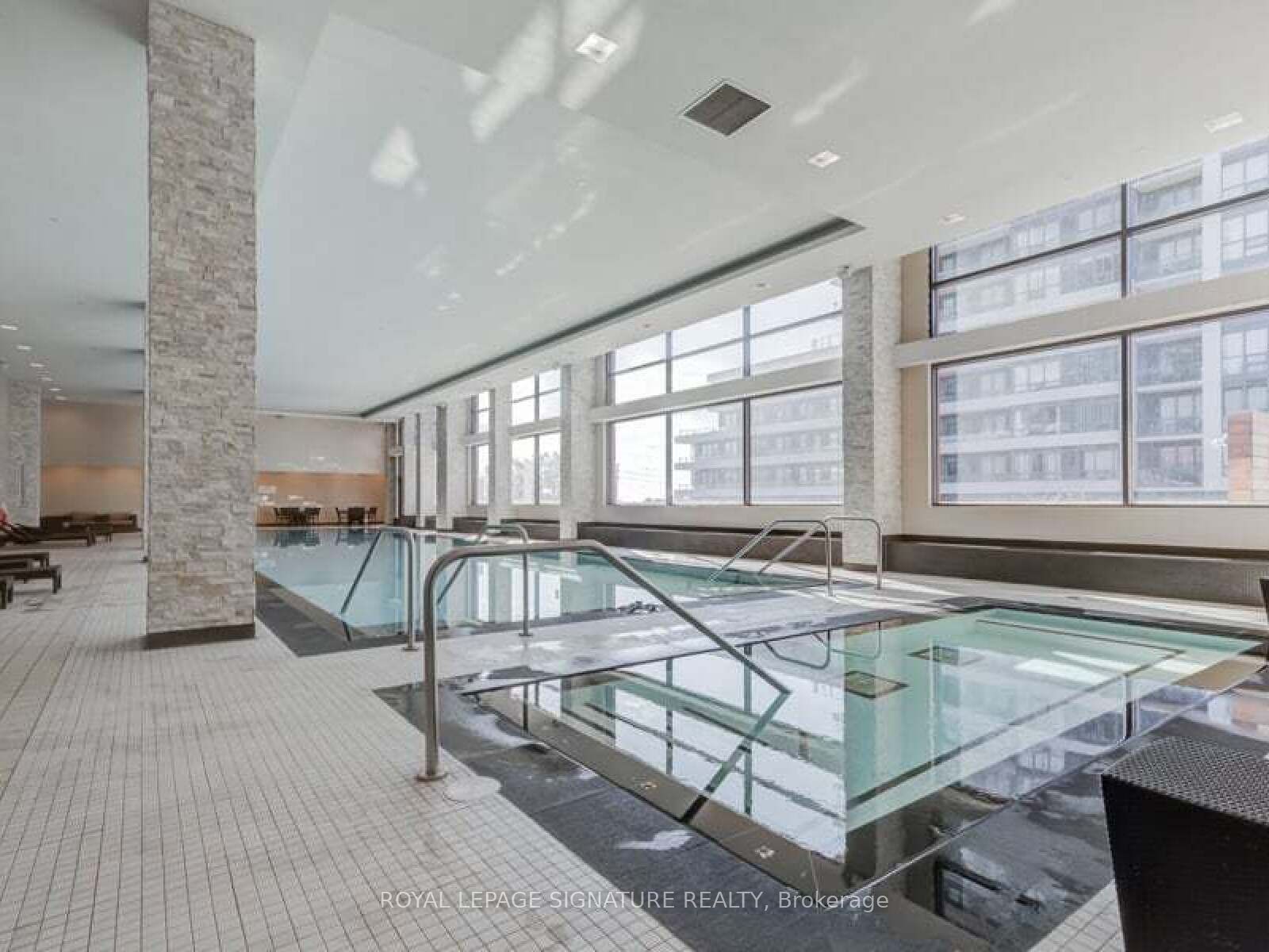 #1802 - 2220 Lakeshore Boulevard Property Photo 27