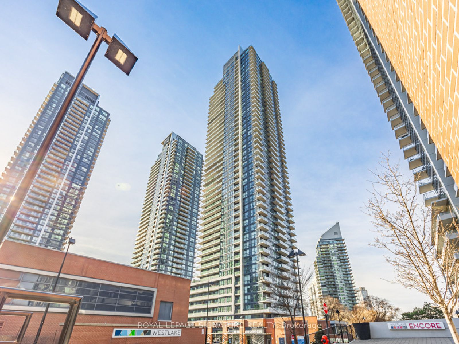 #1802 - 2220 Lakeshore Boulevard Property Photo 29