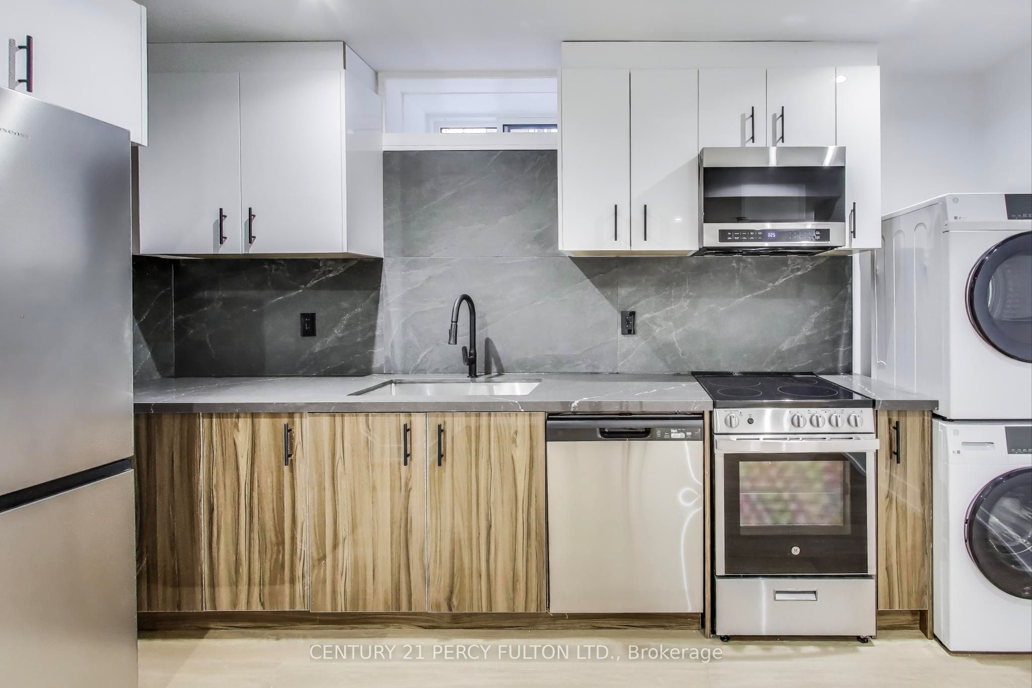 #3 - 18 Springhurst Avenue Property Photo 5