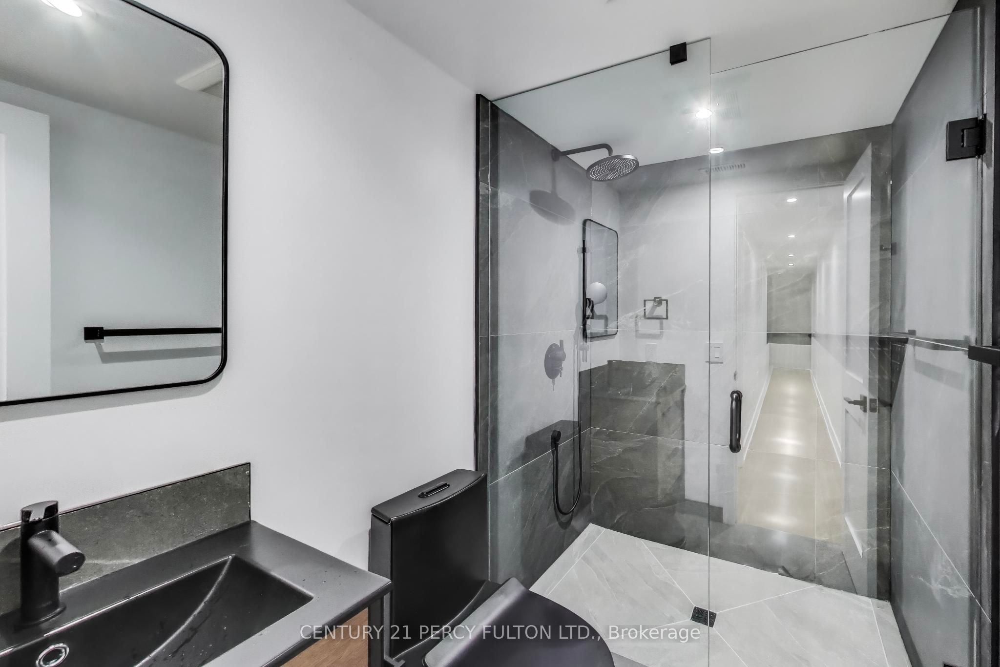 #3 - 18 Springhurst Avenue Property Photo 9