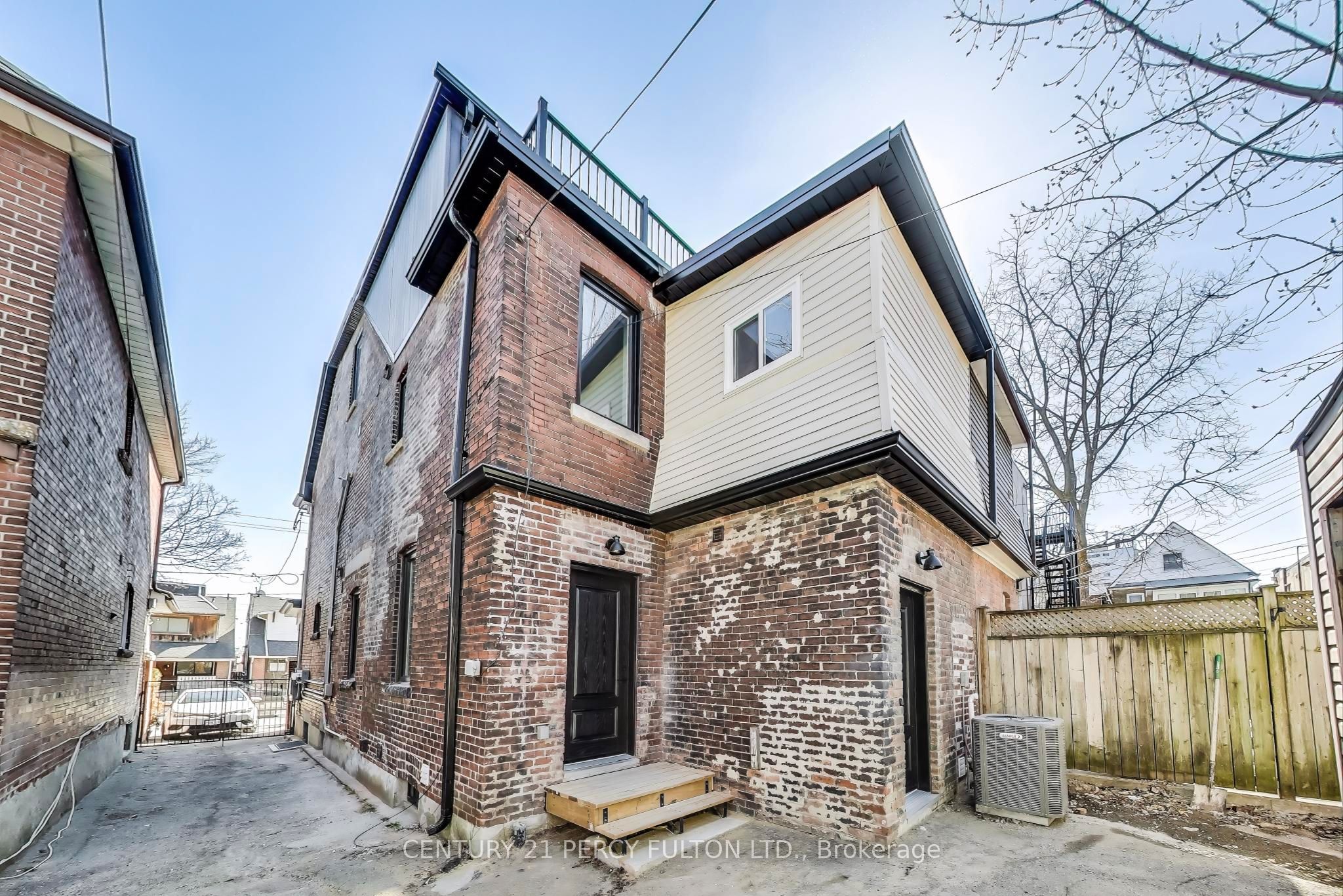 #3 - 18 Springhurst Avenue Property Photo 11