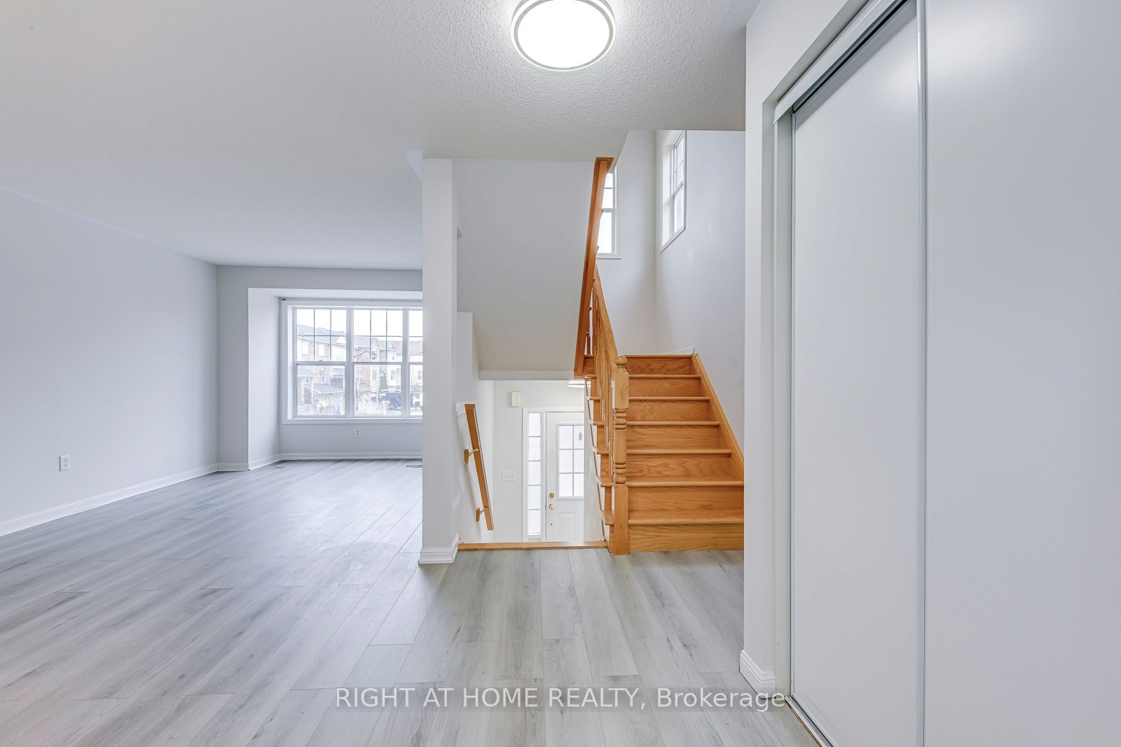 2872 Garnethill Way Property Photo 4