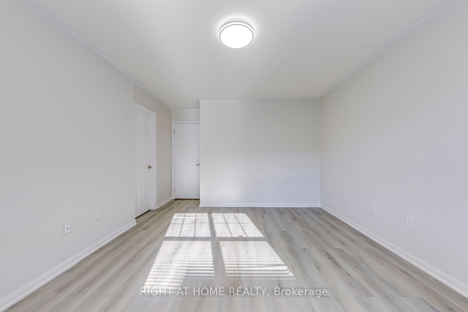 2872 Garnethill Way Property Photo 23