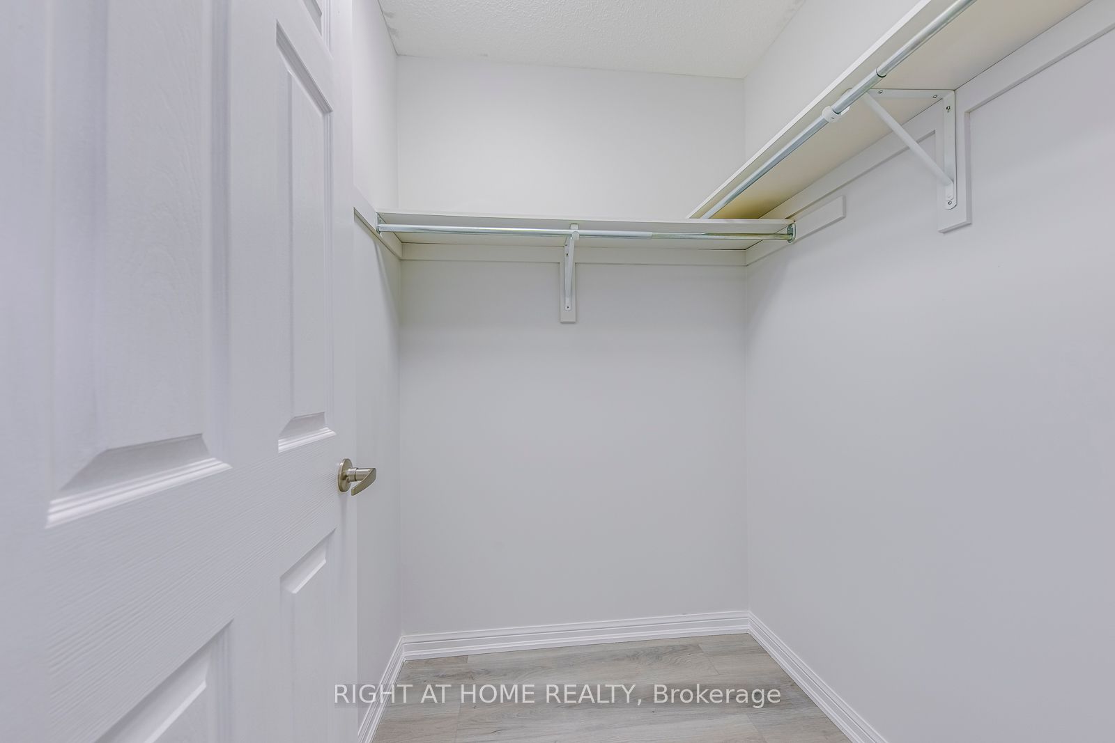 2872 Garnethill Way Property Photo 26