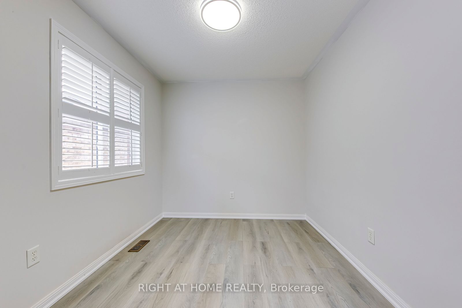 2872 Garnethill Way Property Photo 27