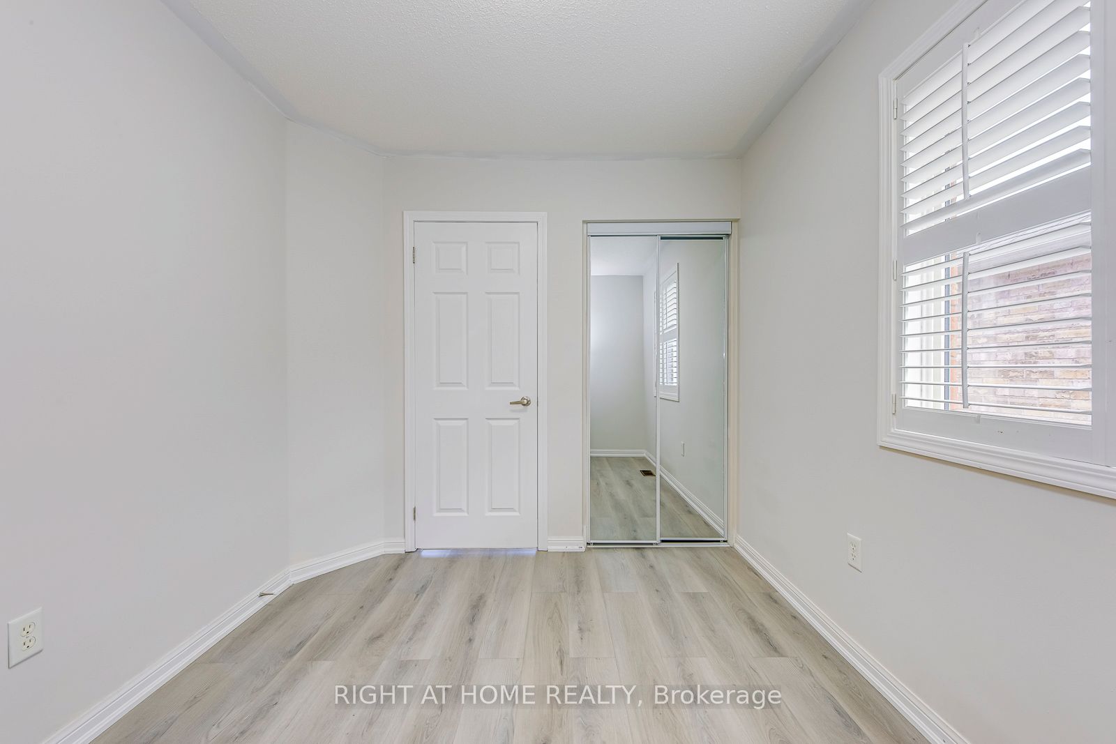 2872 Garnethill Way Property Photo 28