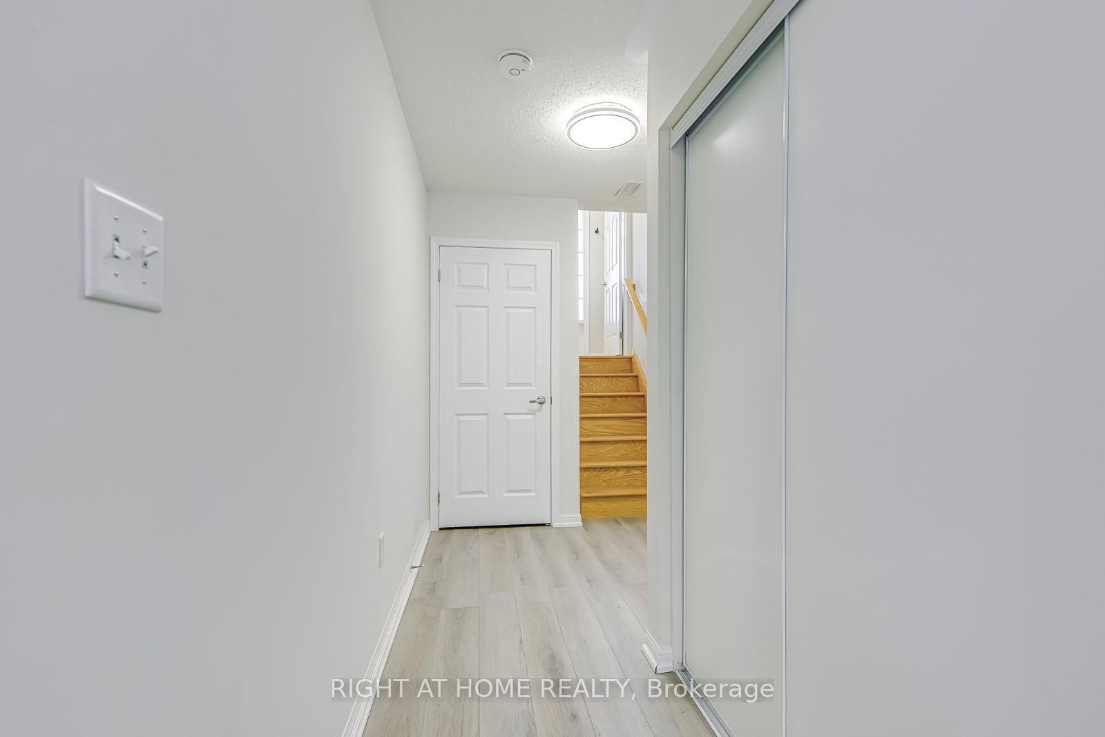 2872 Garnethill Way Property Photo 34