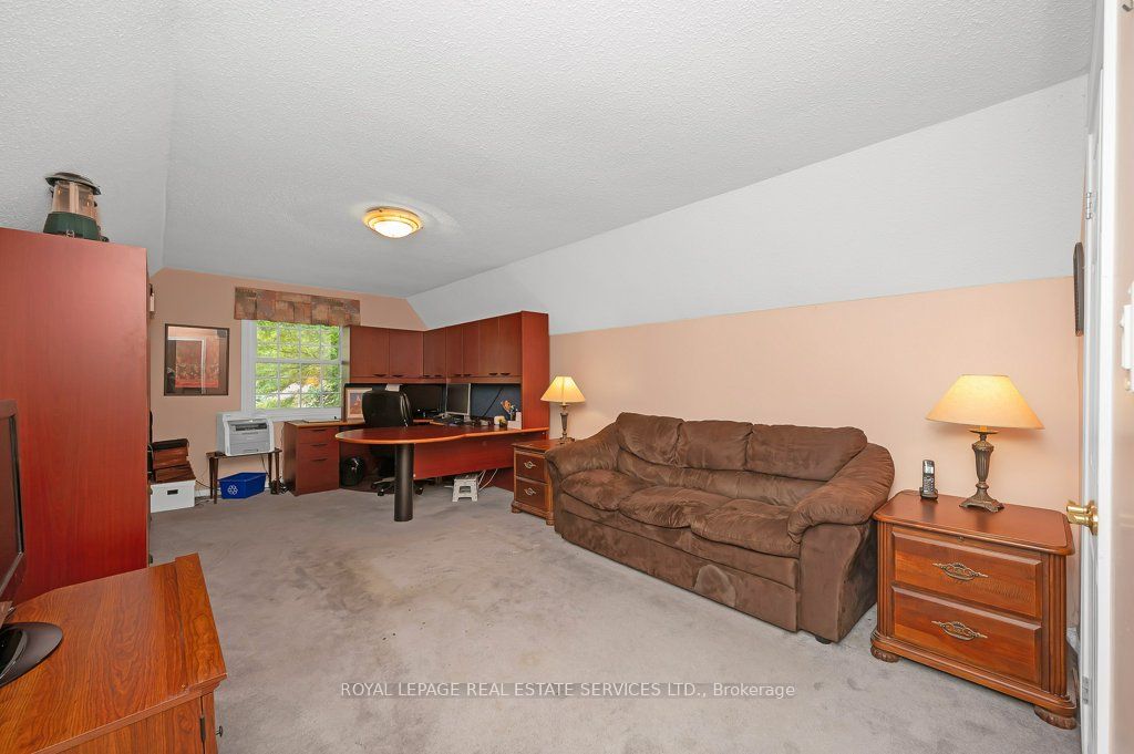 269 Royal Oak Court Property Photo 24