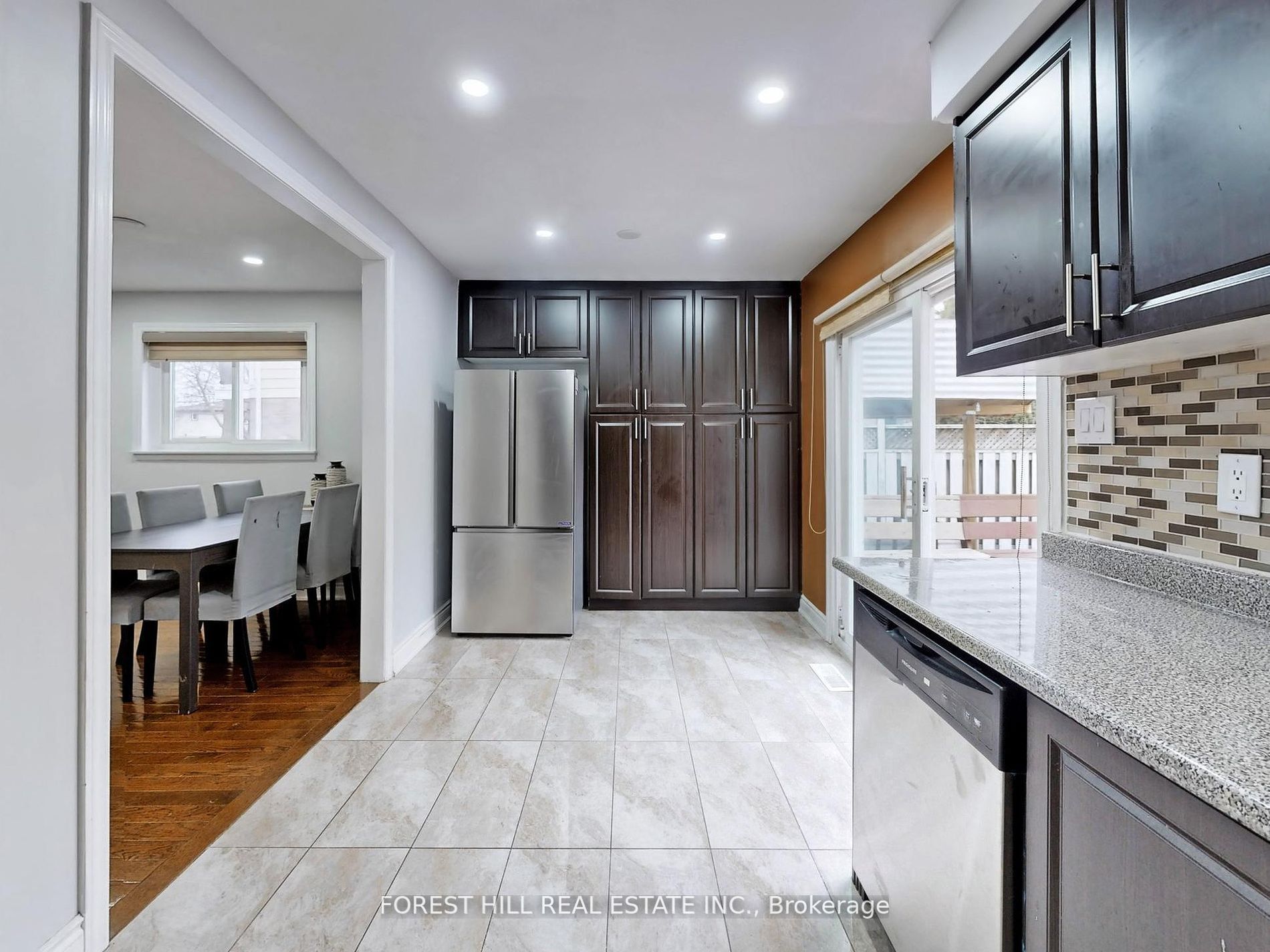 44 Herkley Dr Property Photo 2