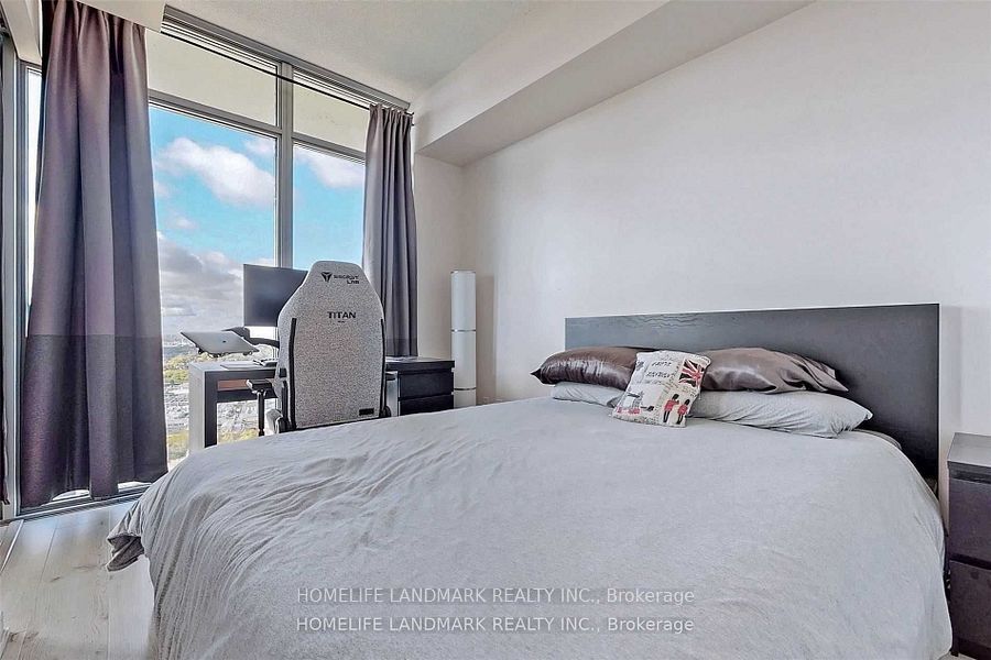 #3308 - 105 The Queens Way Property Photo 8