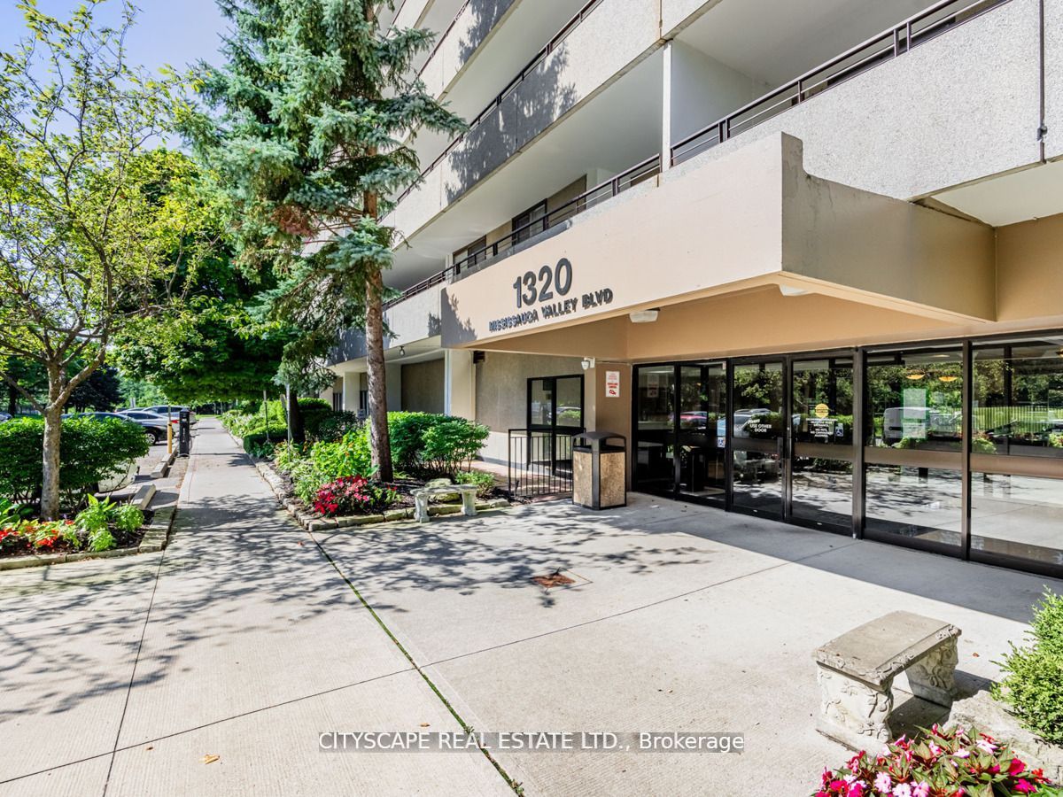 #304 - 1320 Mississauga Valley Boulevard Property Photo 3