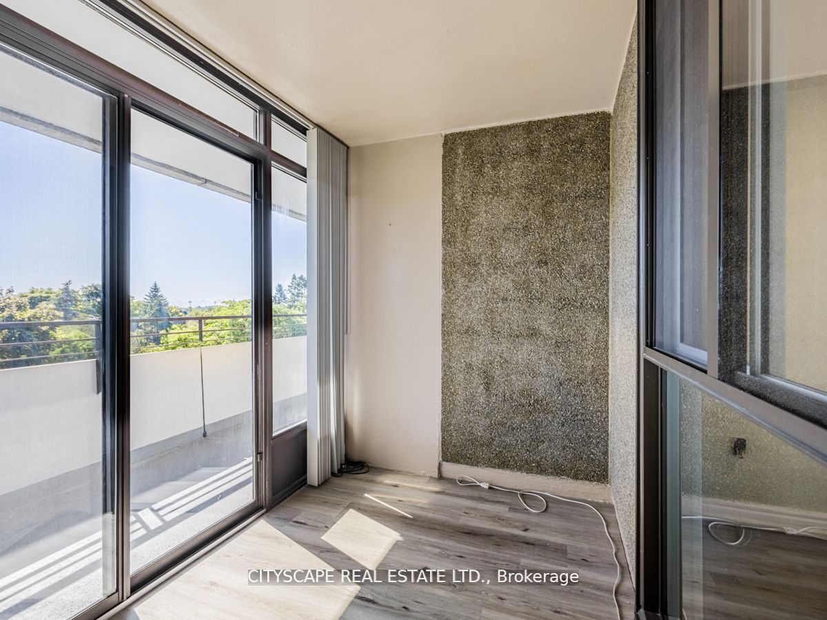 #304 - 1320 Mississauga Valley Boulevard Property Photo 24