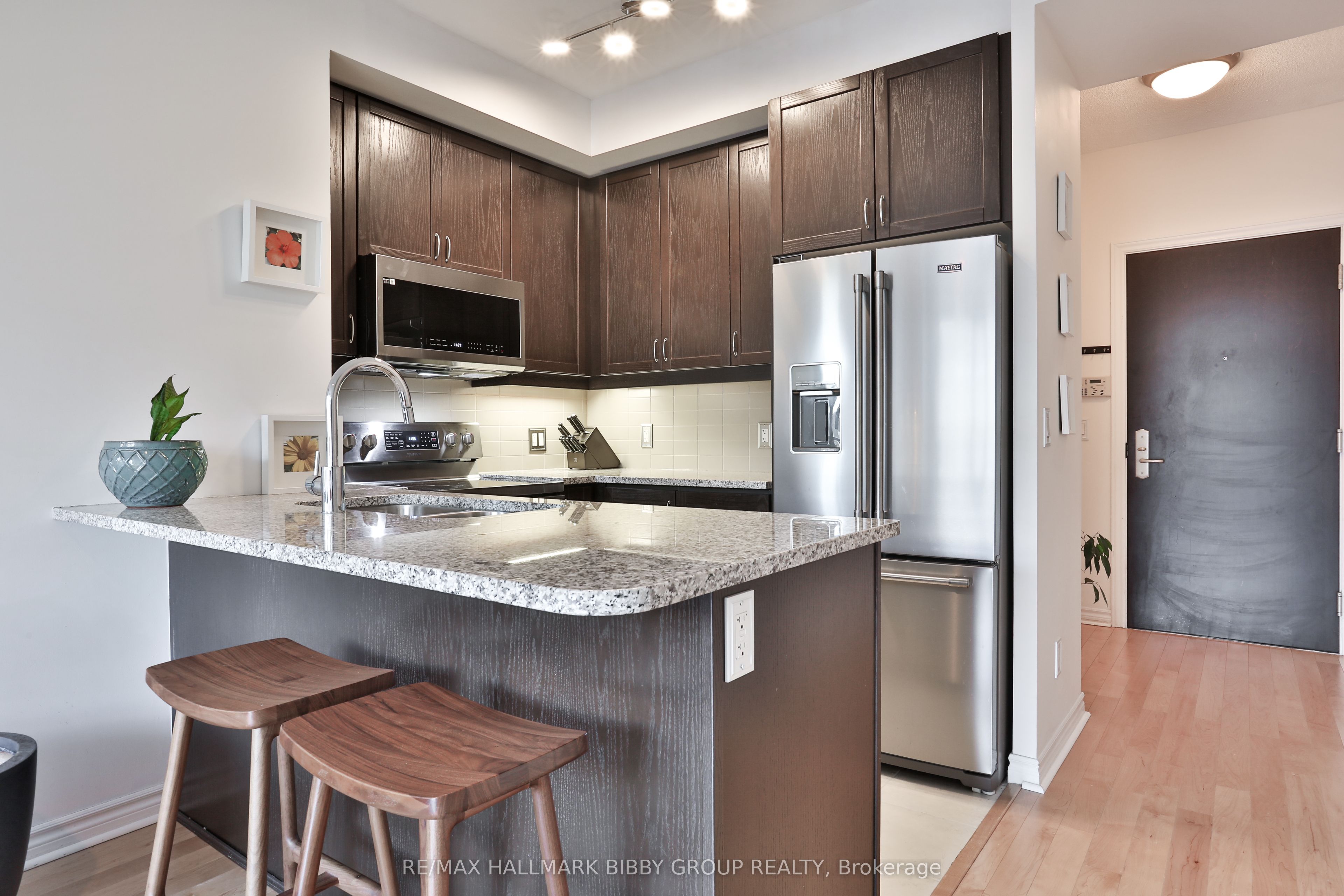 #814 - 1135 Royal York Road Property Photo 5