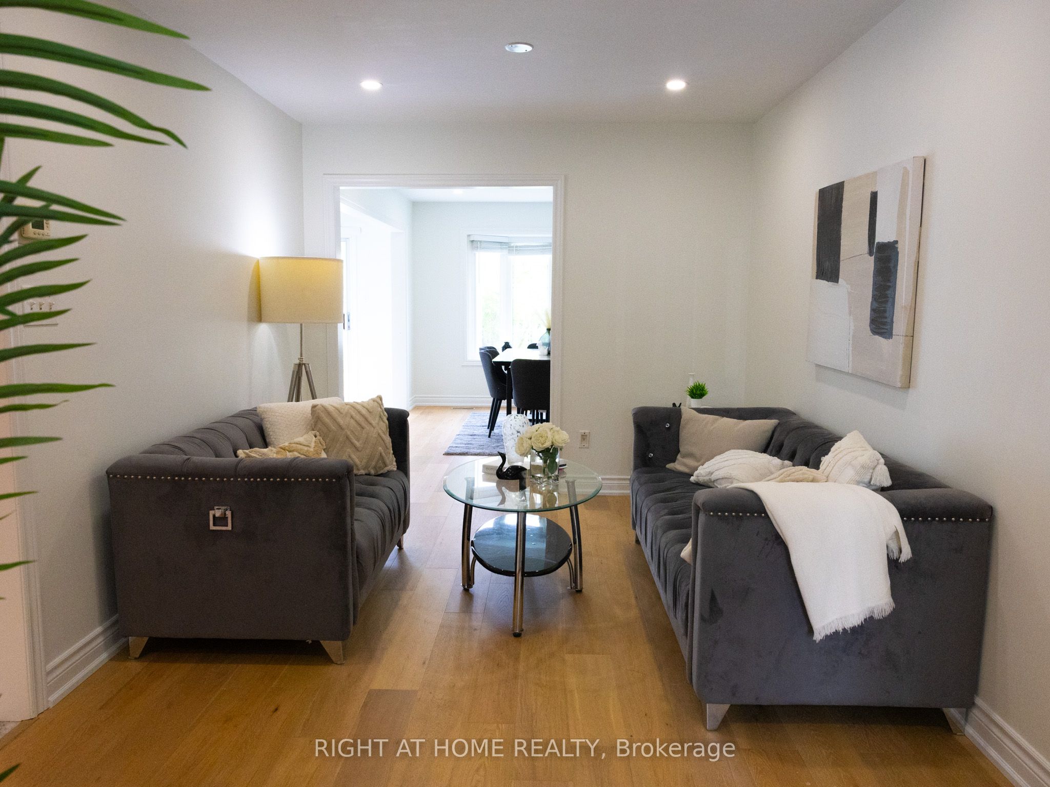 7031 Graydon Court Property Photo 4