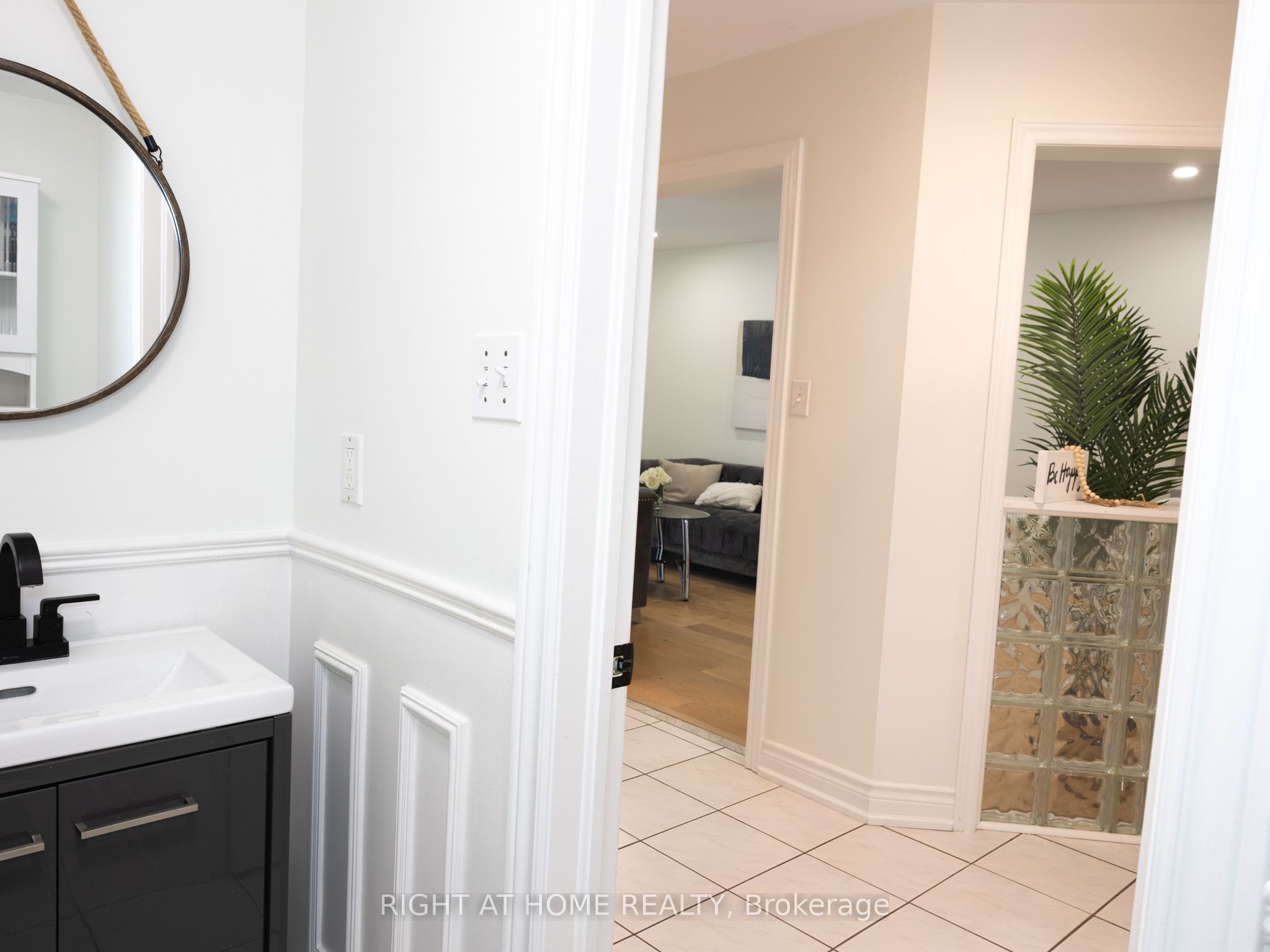 7031 Graydon Court Property Photo 13