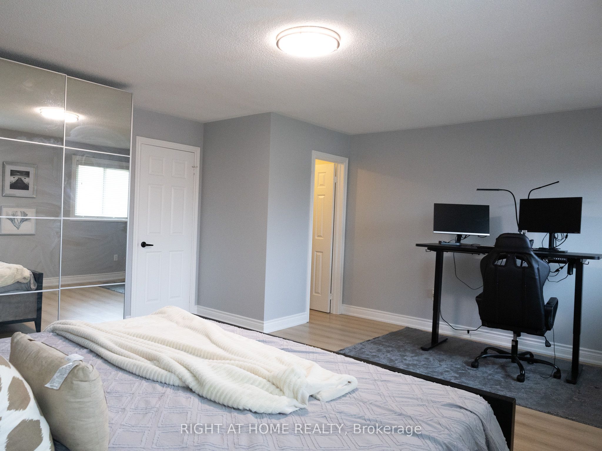 7031 Graydon Court Property Photo 19