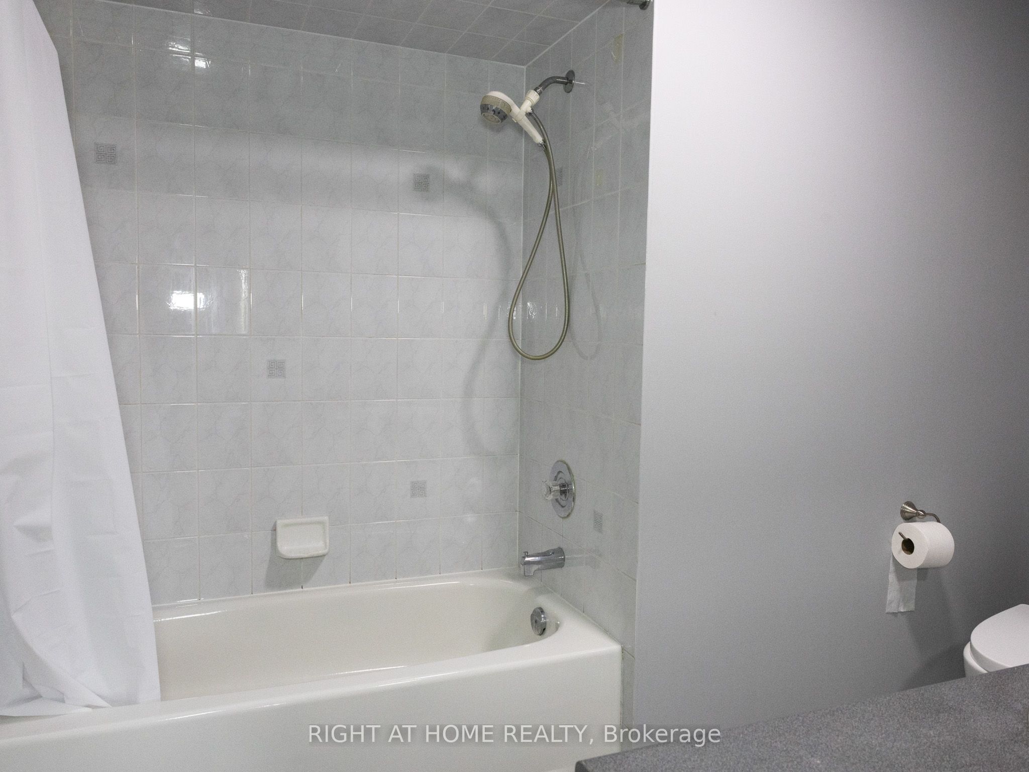 7031 Graydon Court Property Photo 20