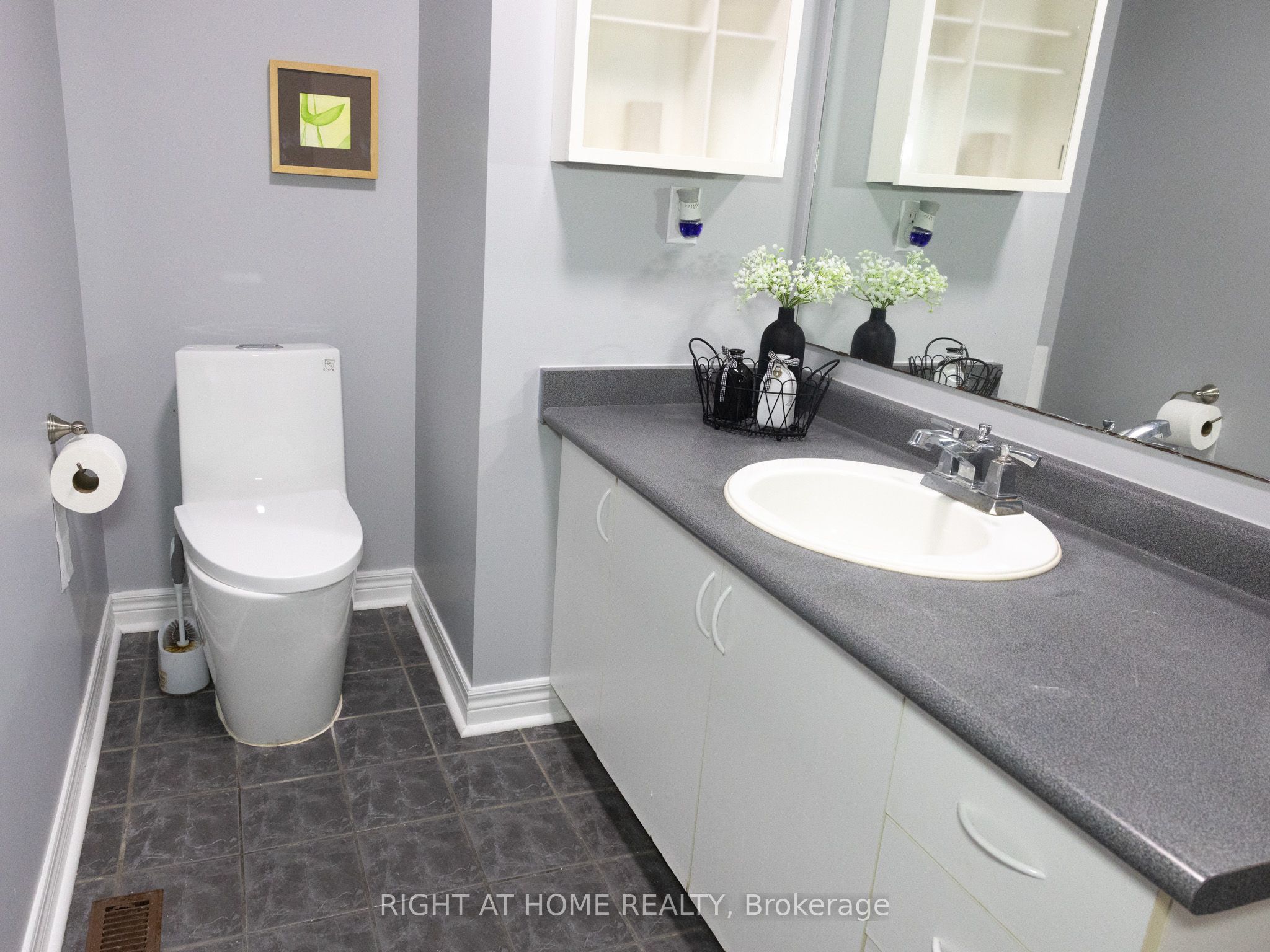 7031 Graydon Court Property Photo 21