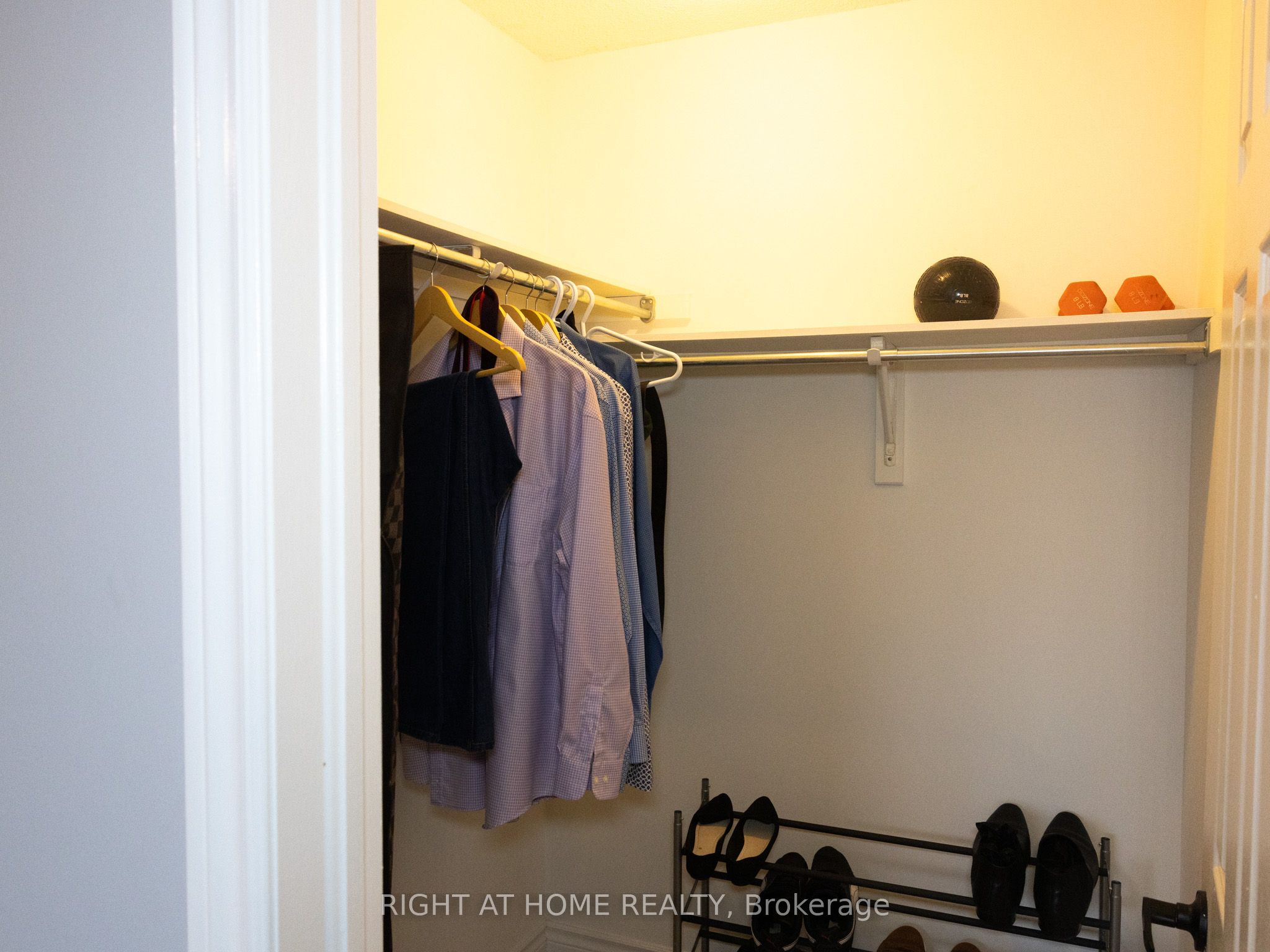 7031 Graydon Court Property Photo 23