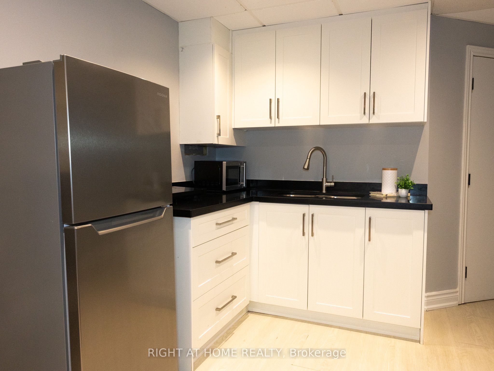 7031 Graydon Court Property Photo 32