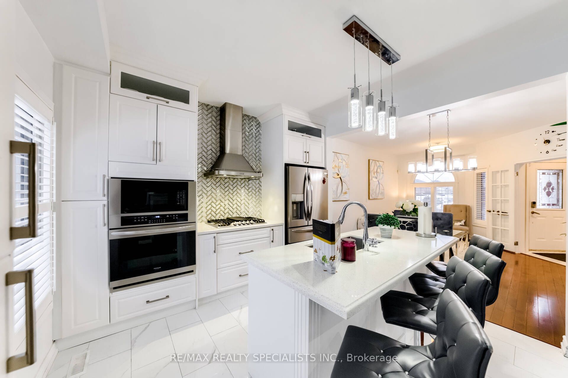 24 Arthurs Cres Property Photo 6