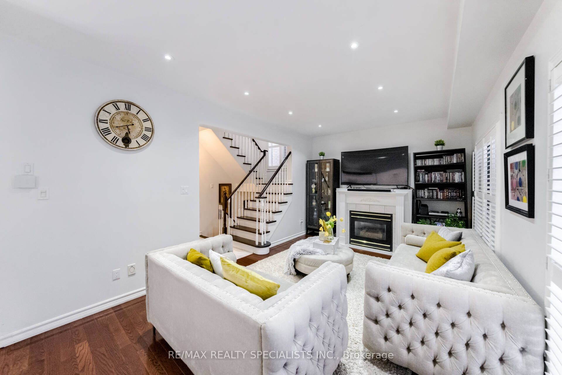 24 Arthurs Cres Property Photo 10