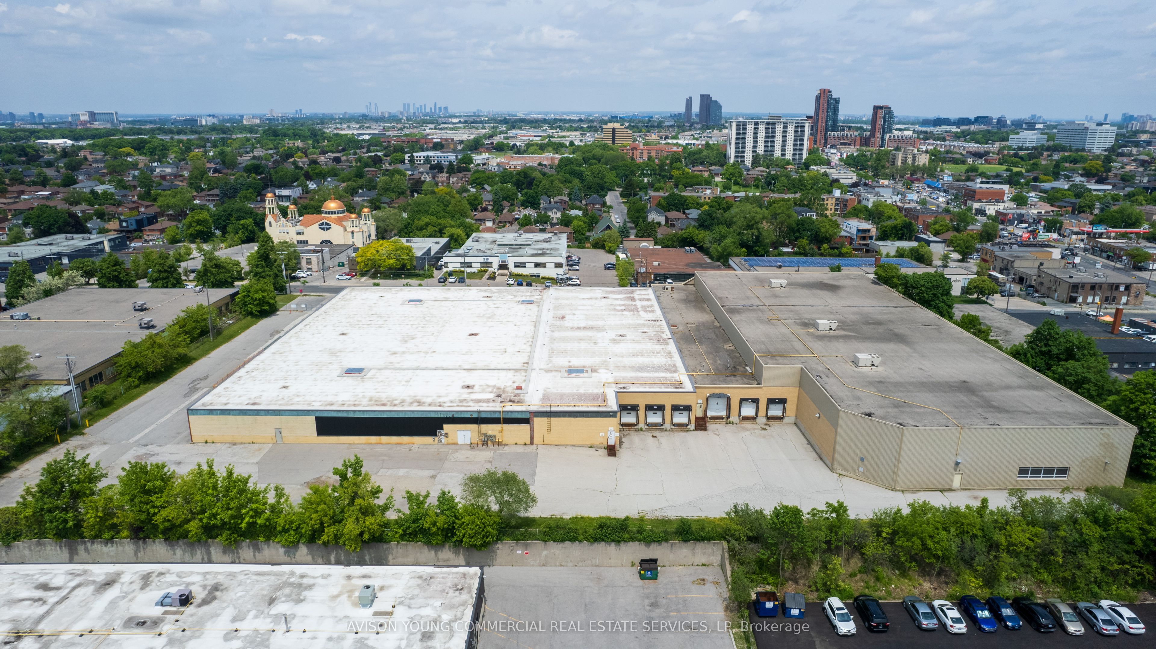 75 Tycos Drive Property Photo 2