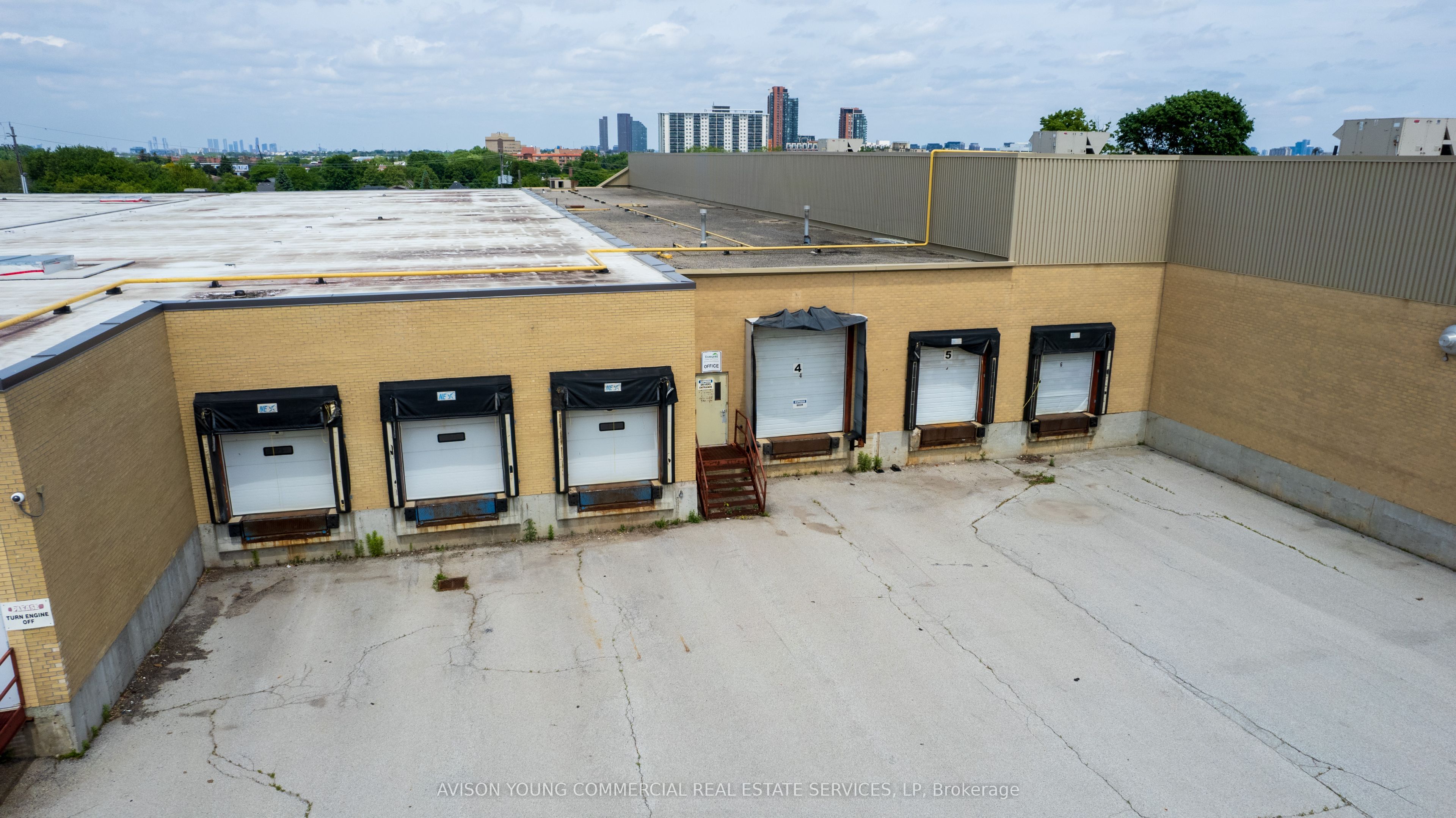 75 Tycos Drive Property Photo 4