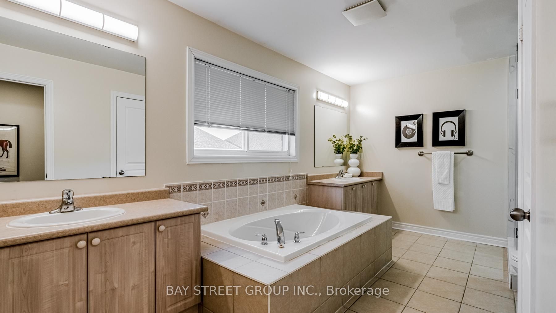 2292 Blue Oak Cir Property Photo 10