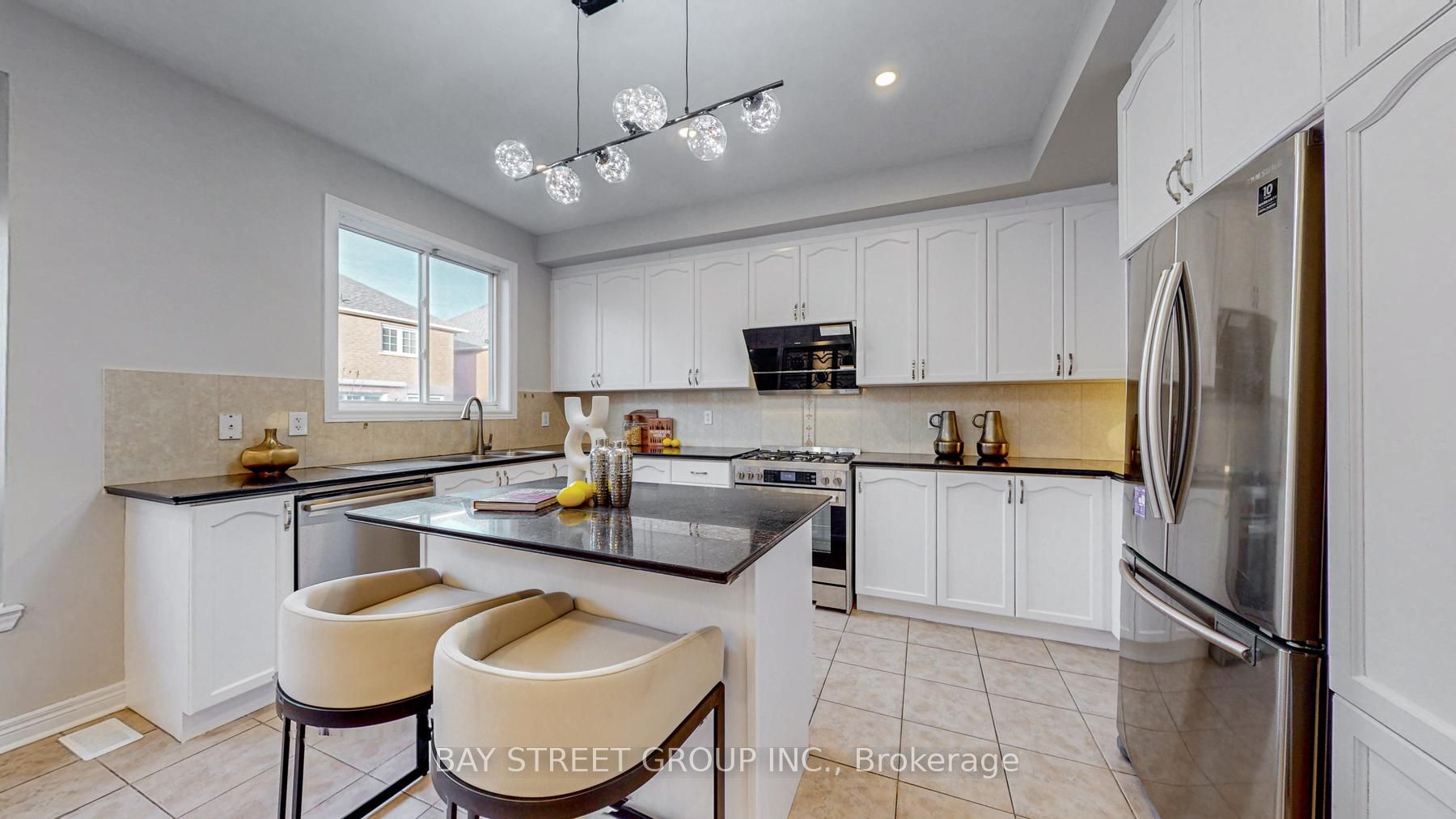 2292 Blue Oak Cir Property Photo 16