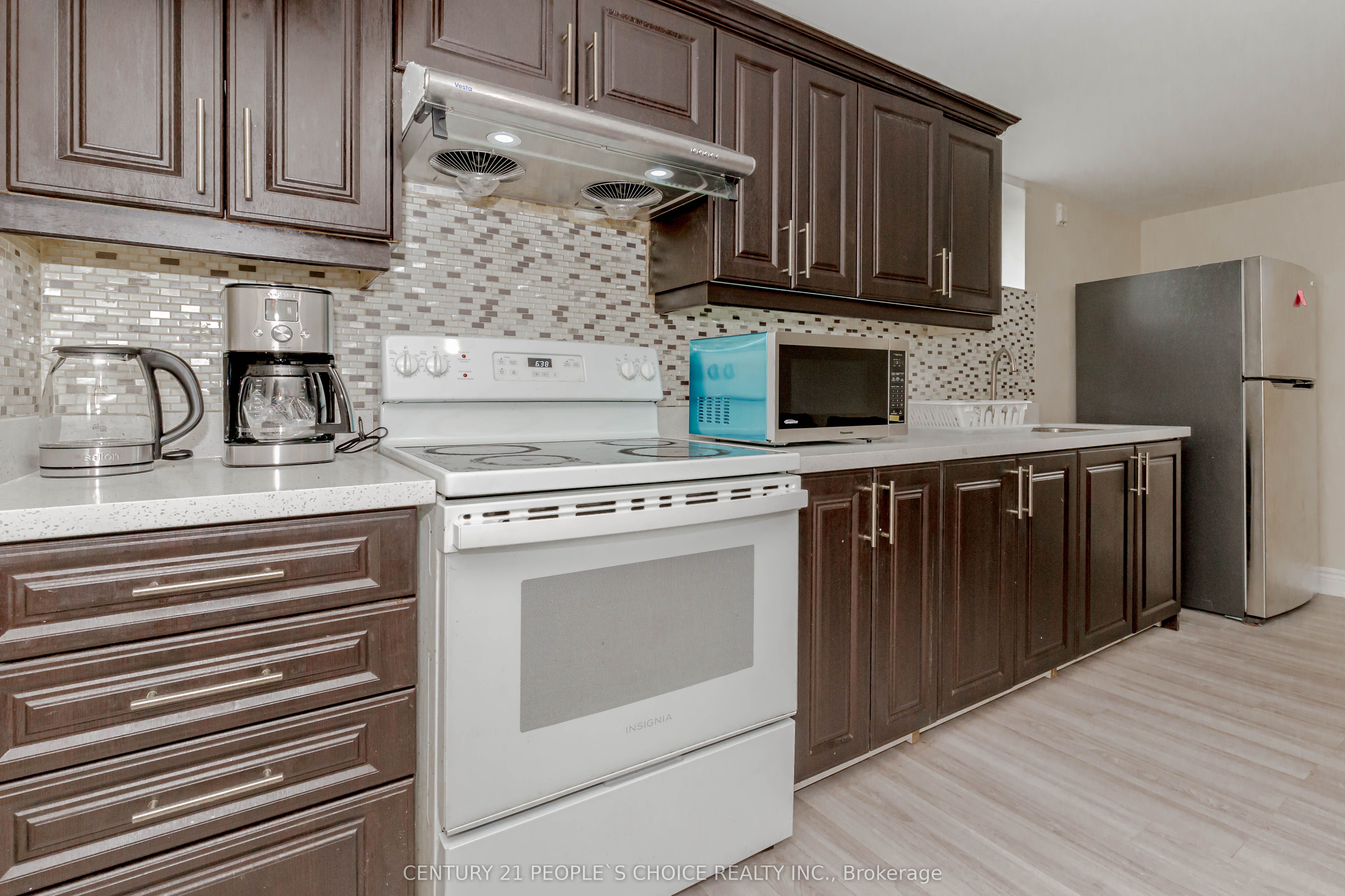 215 Jeffcoat Drive Property Photo 12