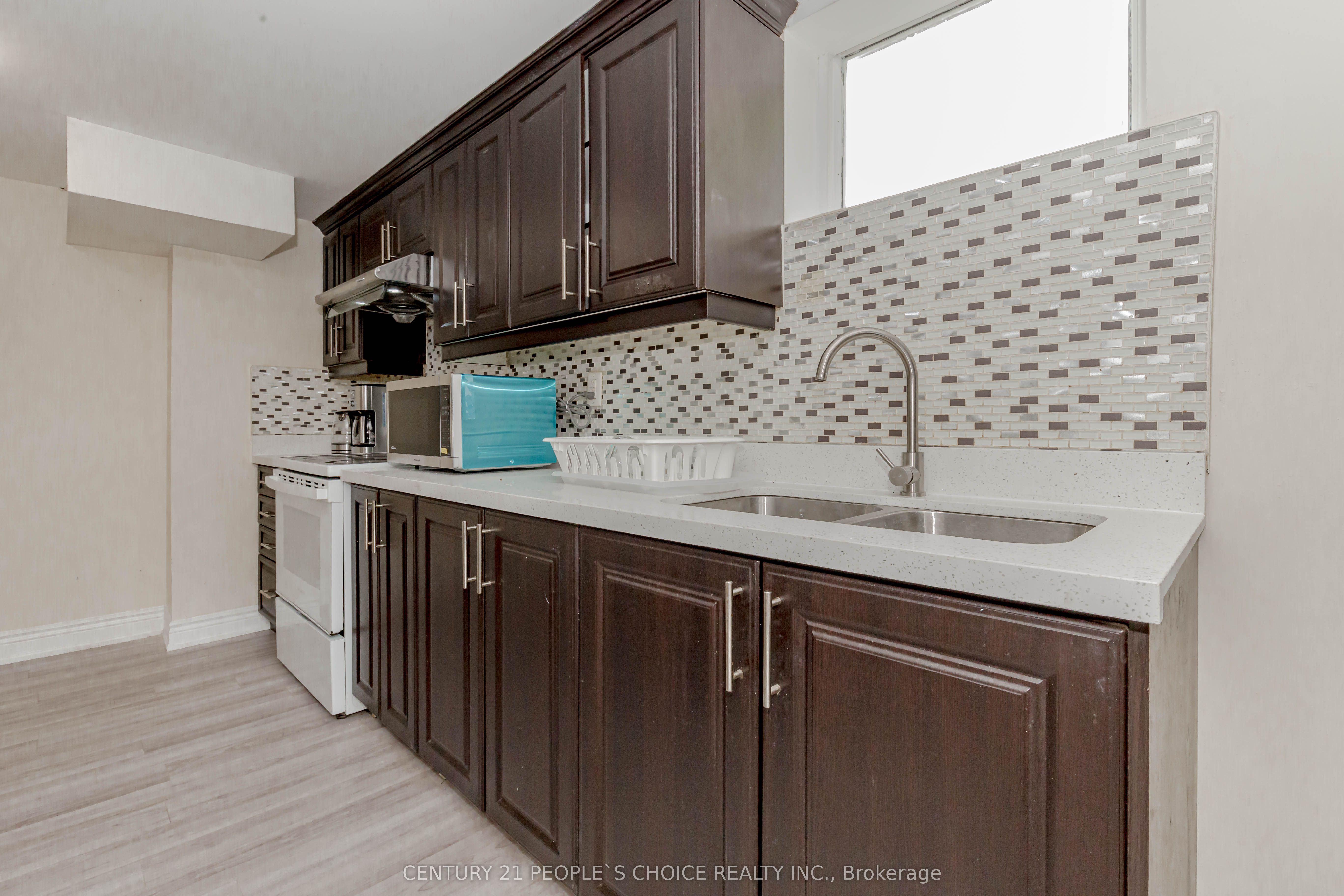215 Jeffcoat Drive Property Photo 13