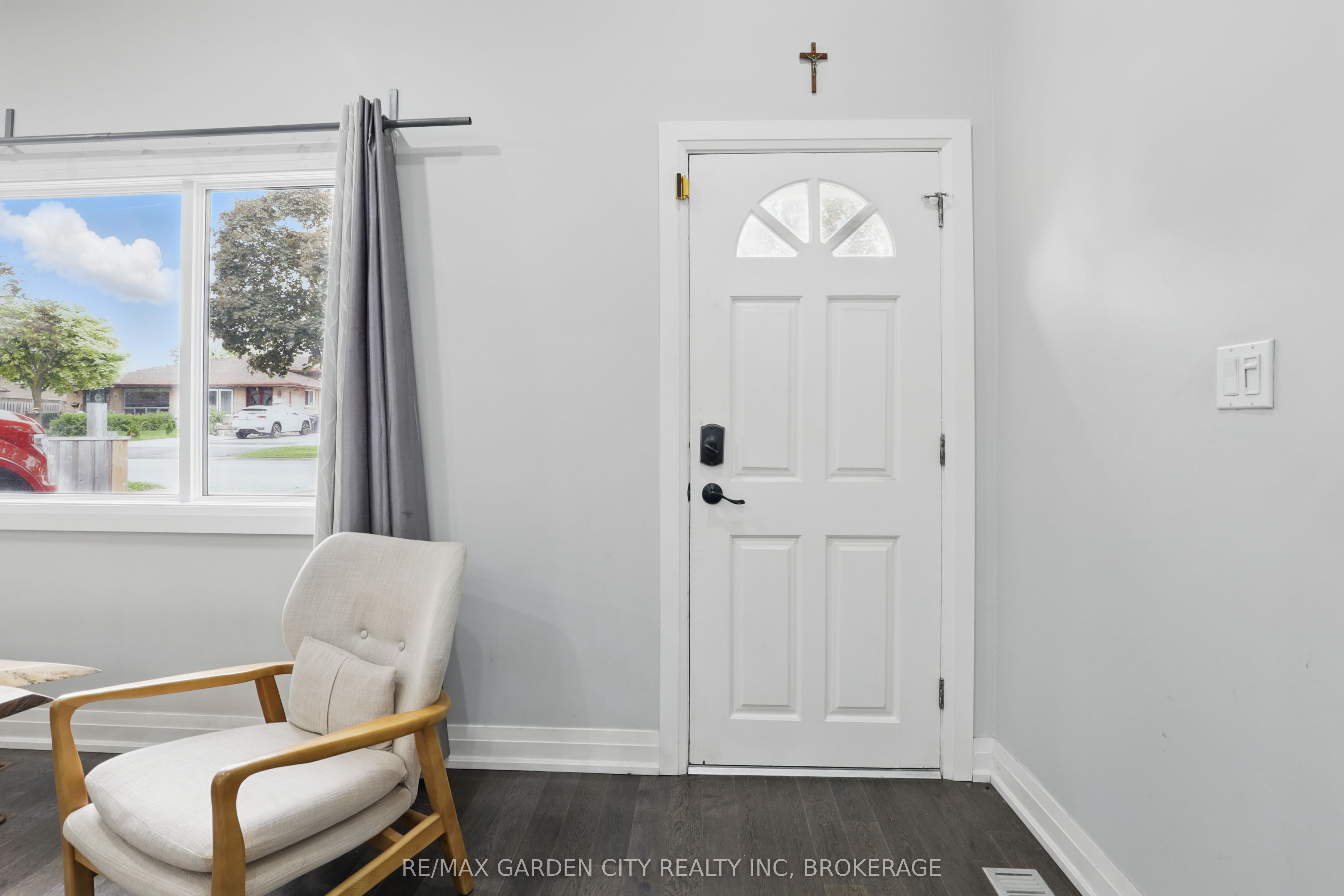 113 Clarence Street Property Photo 13