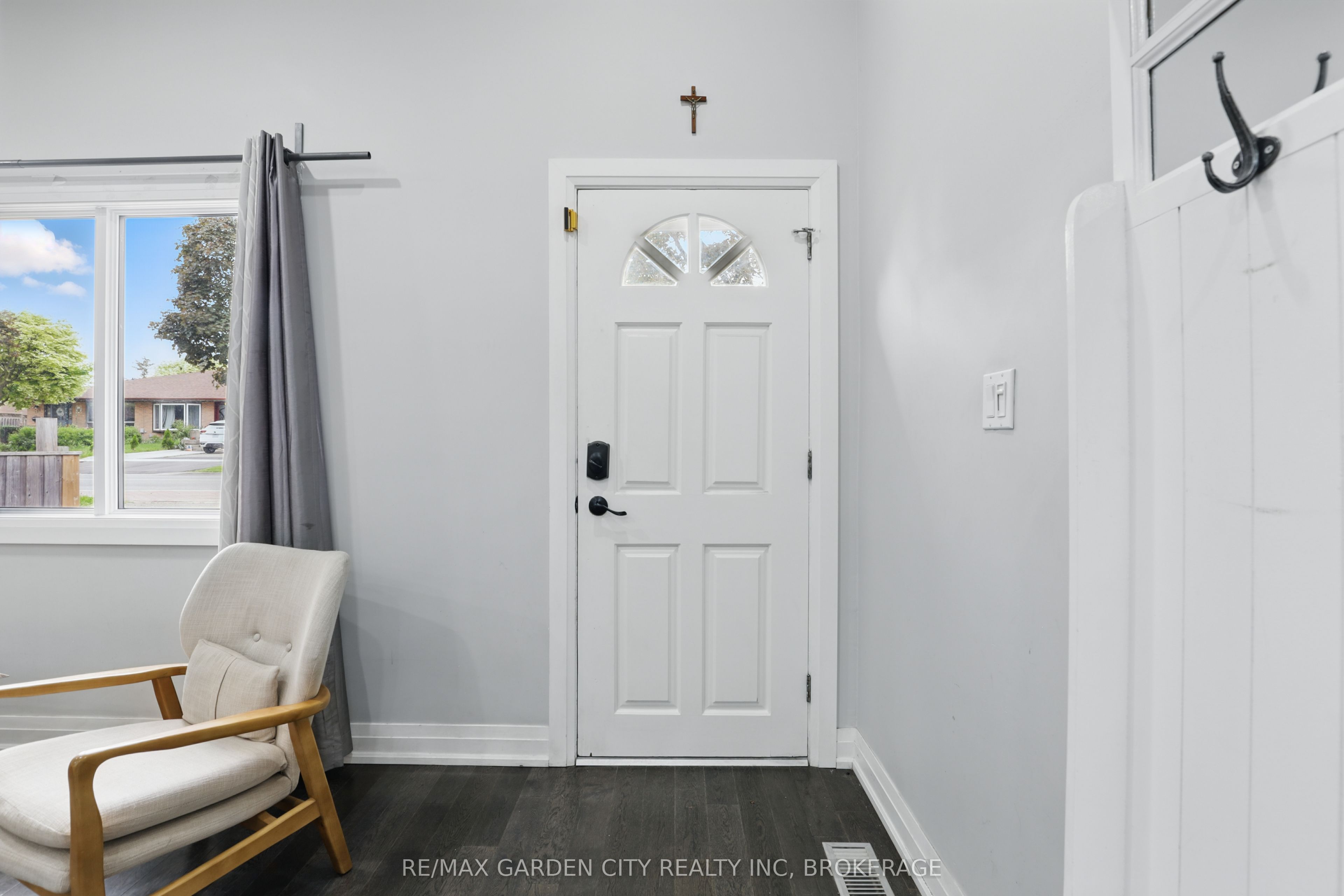 113 Clarence Street Property Photo 14