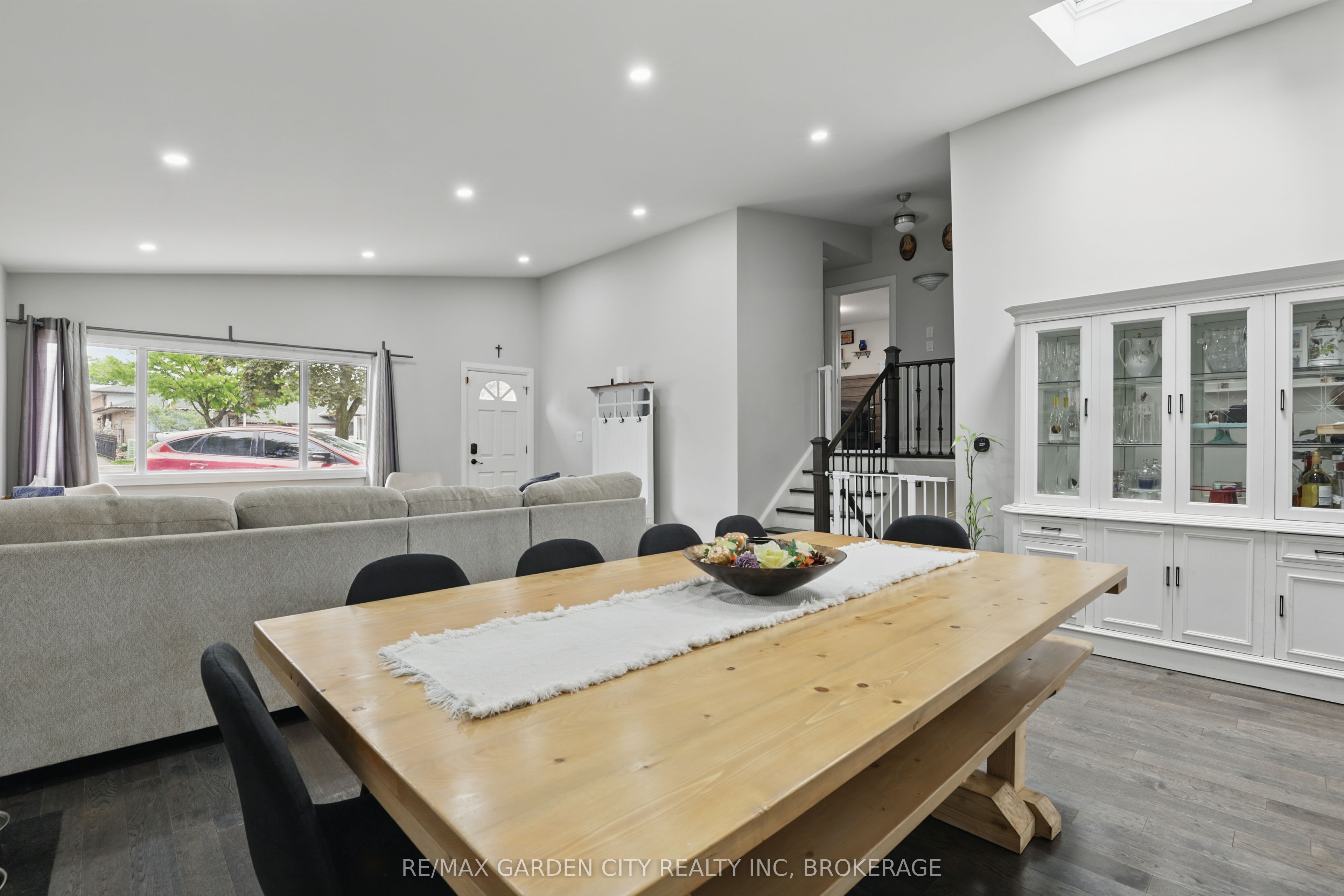 113 Clarence Street Property Photo 16