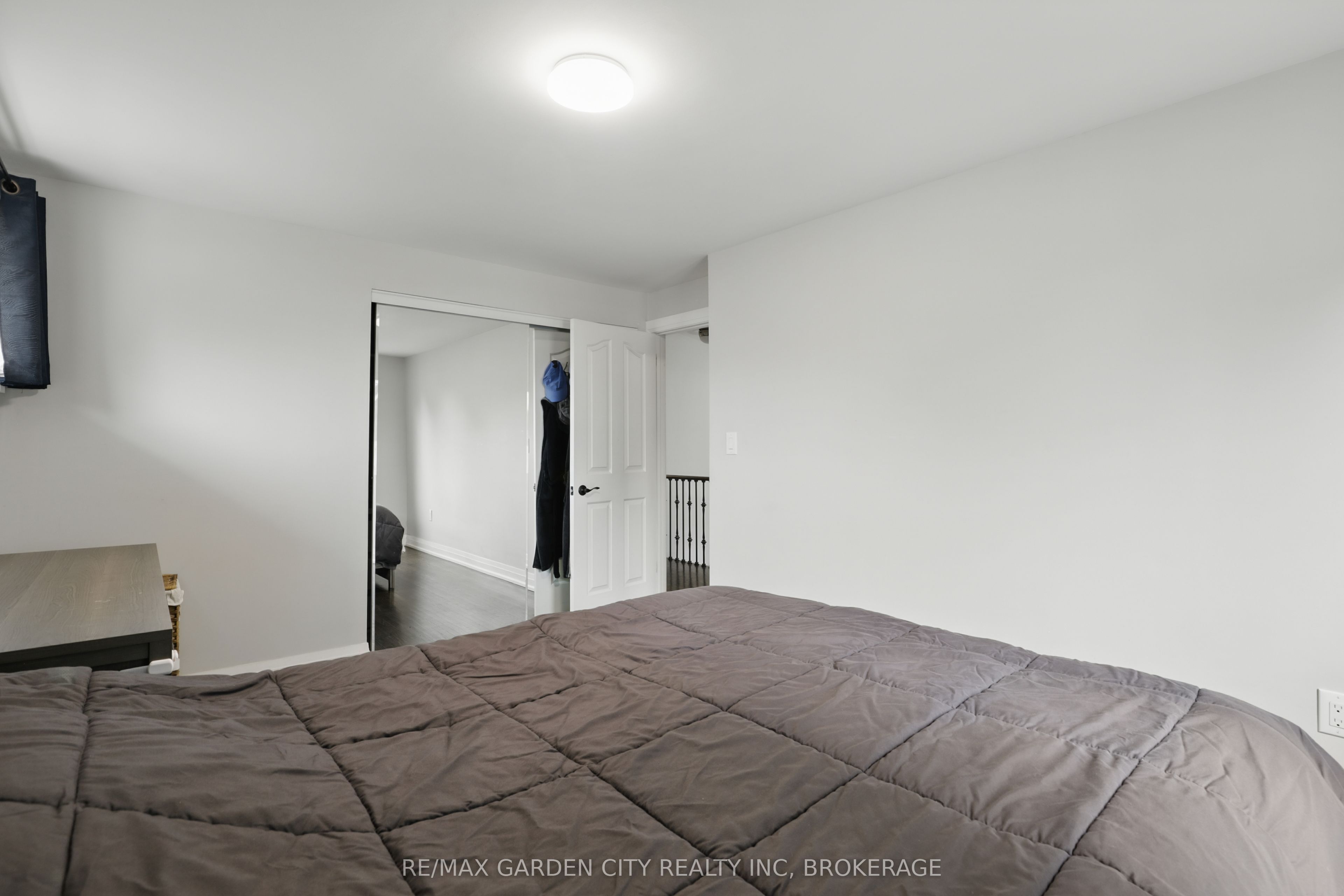 113 Clarence Street Property Photo 29